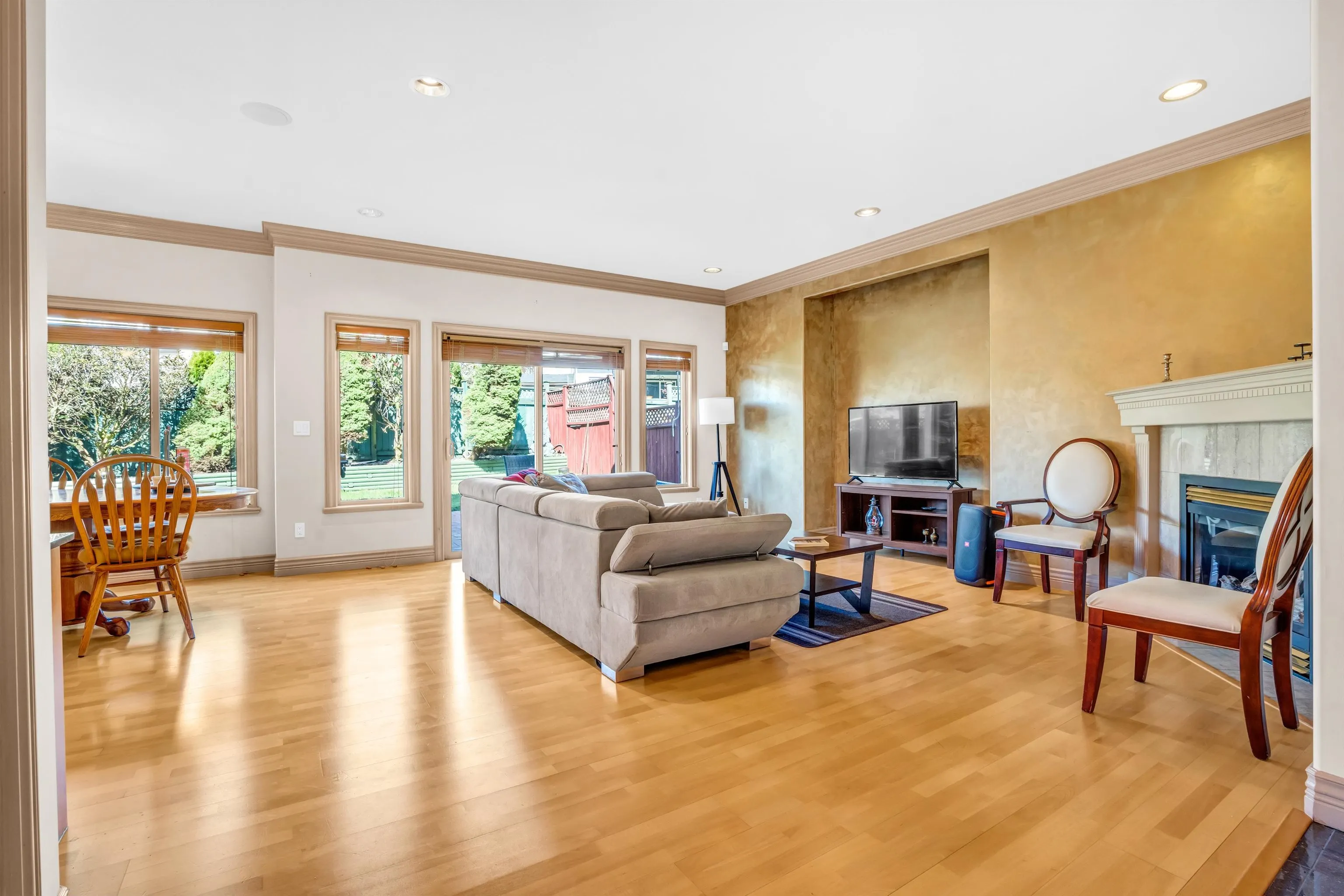 2116 Turnberry Lane