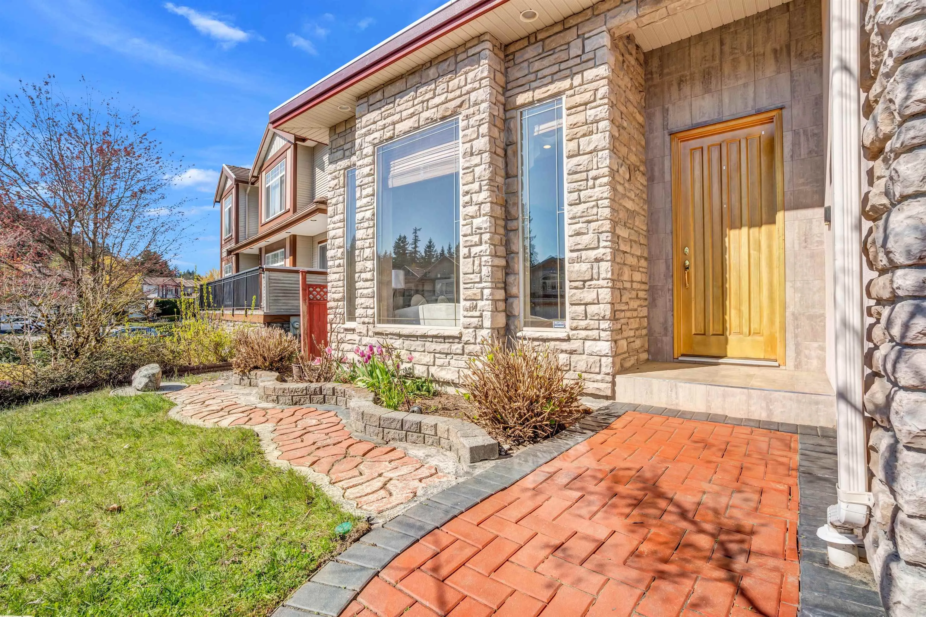 2116 Turnberry Lane