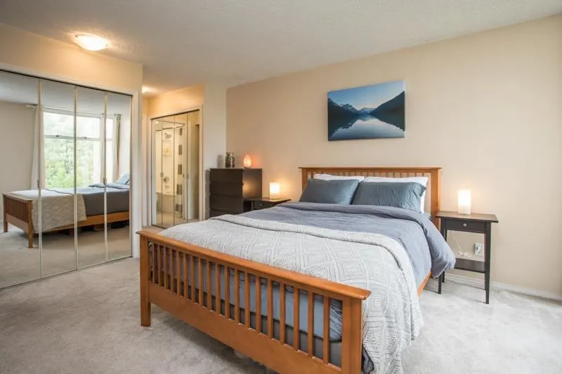402 1045 Quayside Drive