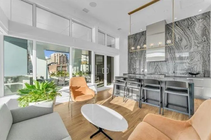 4101 680 Quayside Drive