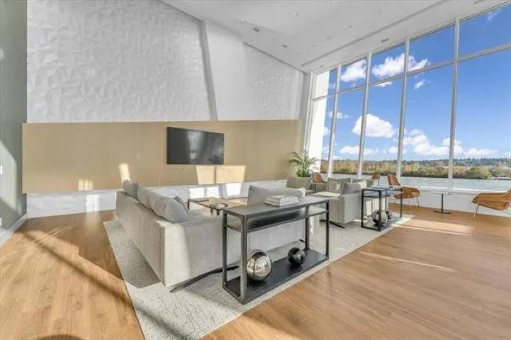 4101 680 Quayside Drive