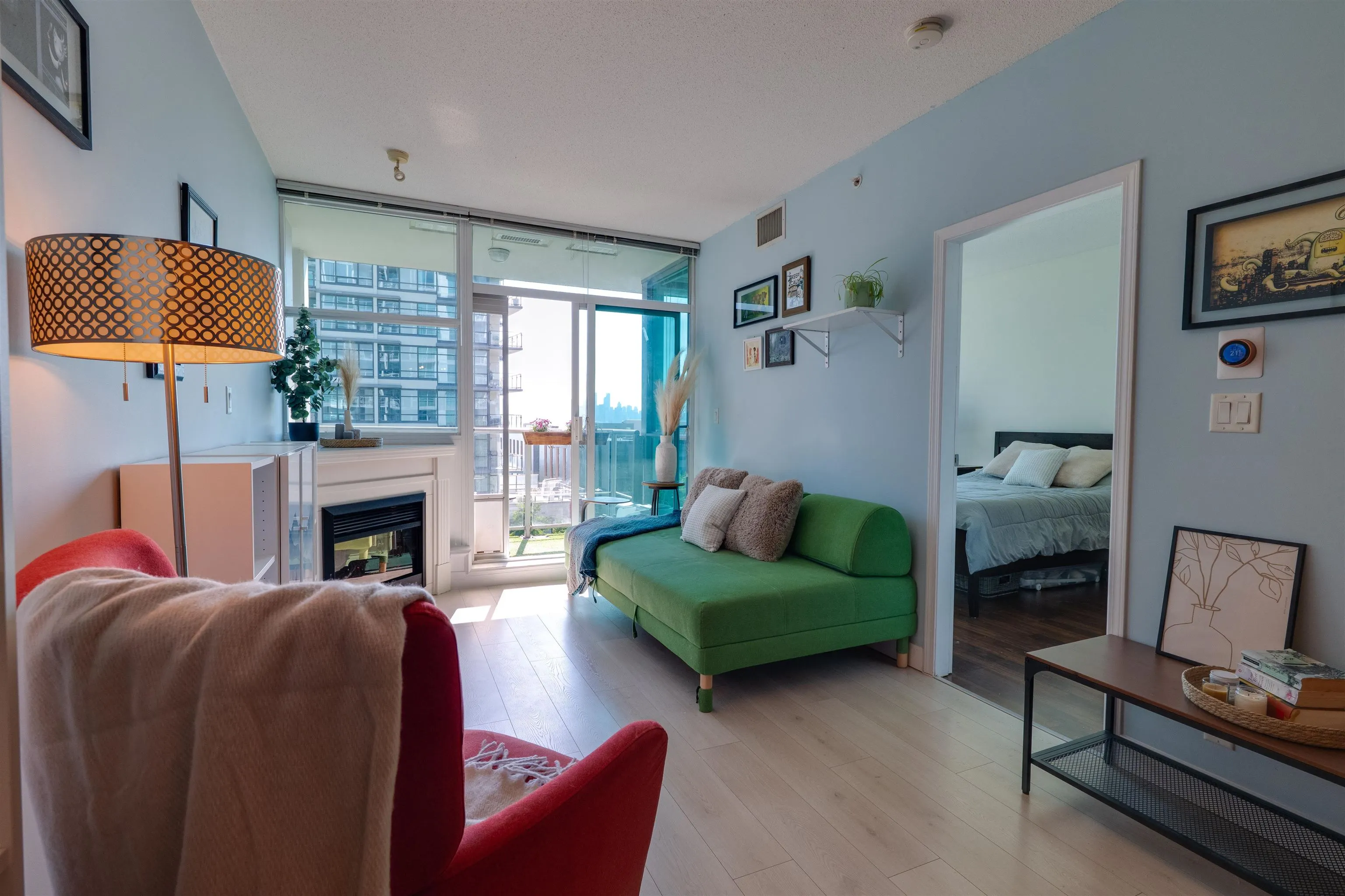 508 168 E Esplanade
