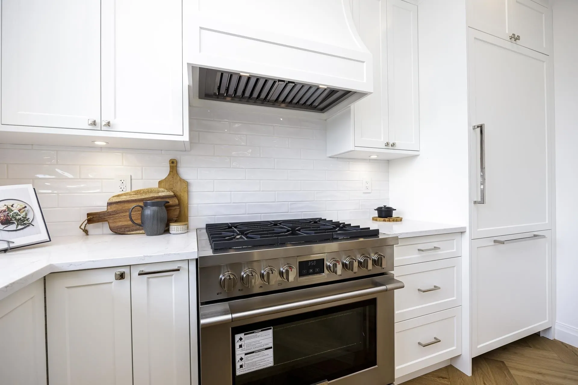 261 E 23rd Street