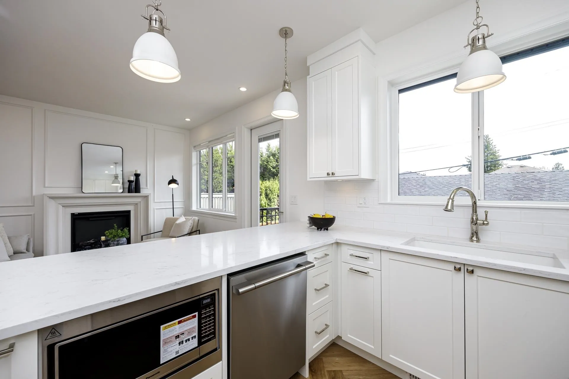 261 E 23rd Street
