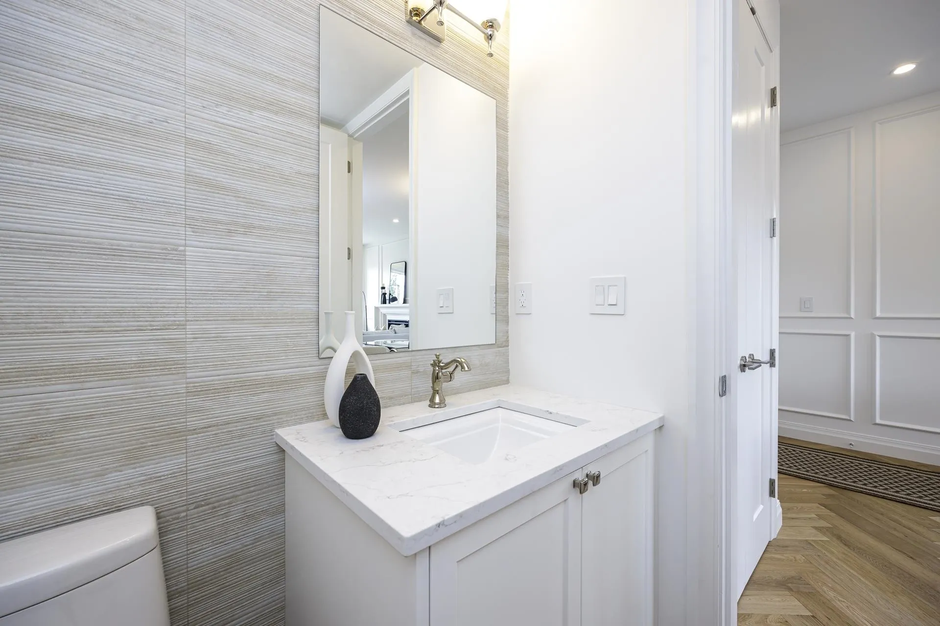 261 E 23rd Street