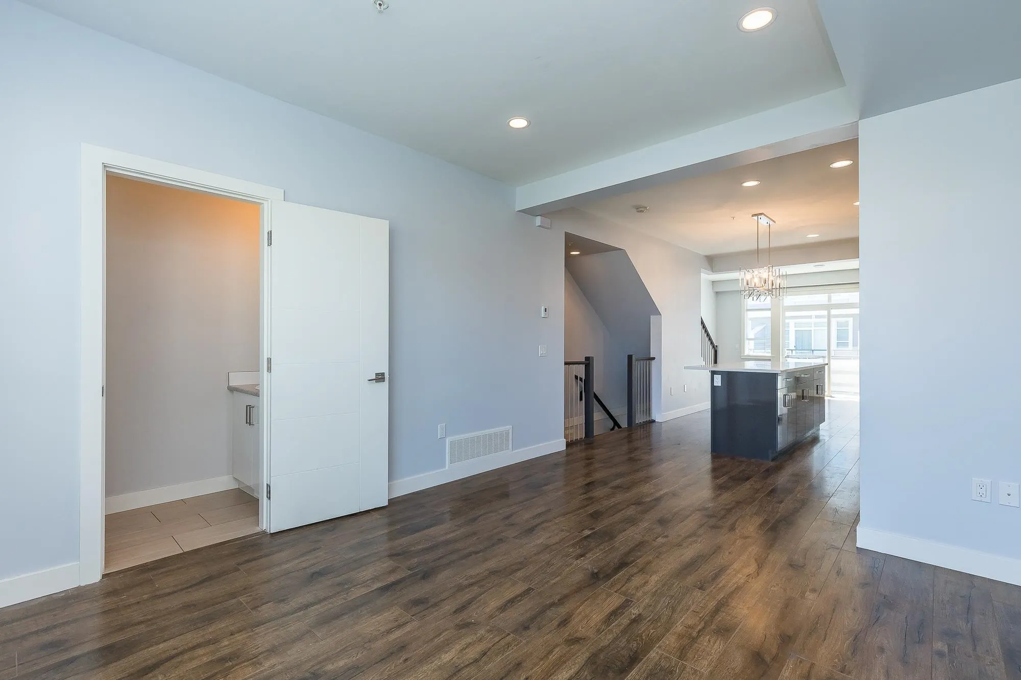 26 8413 Midtown Way