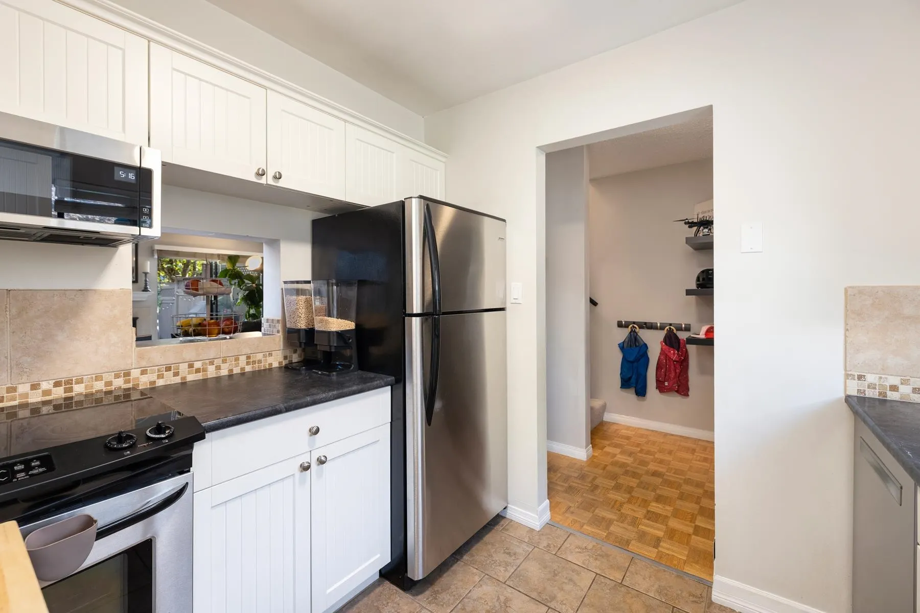 24 230 W 14th Street