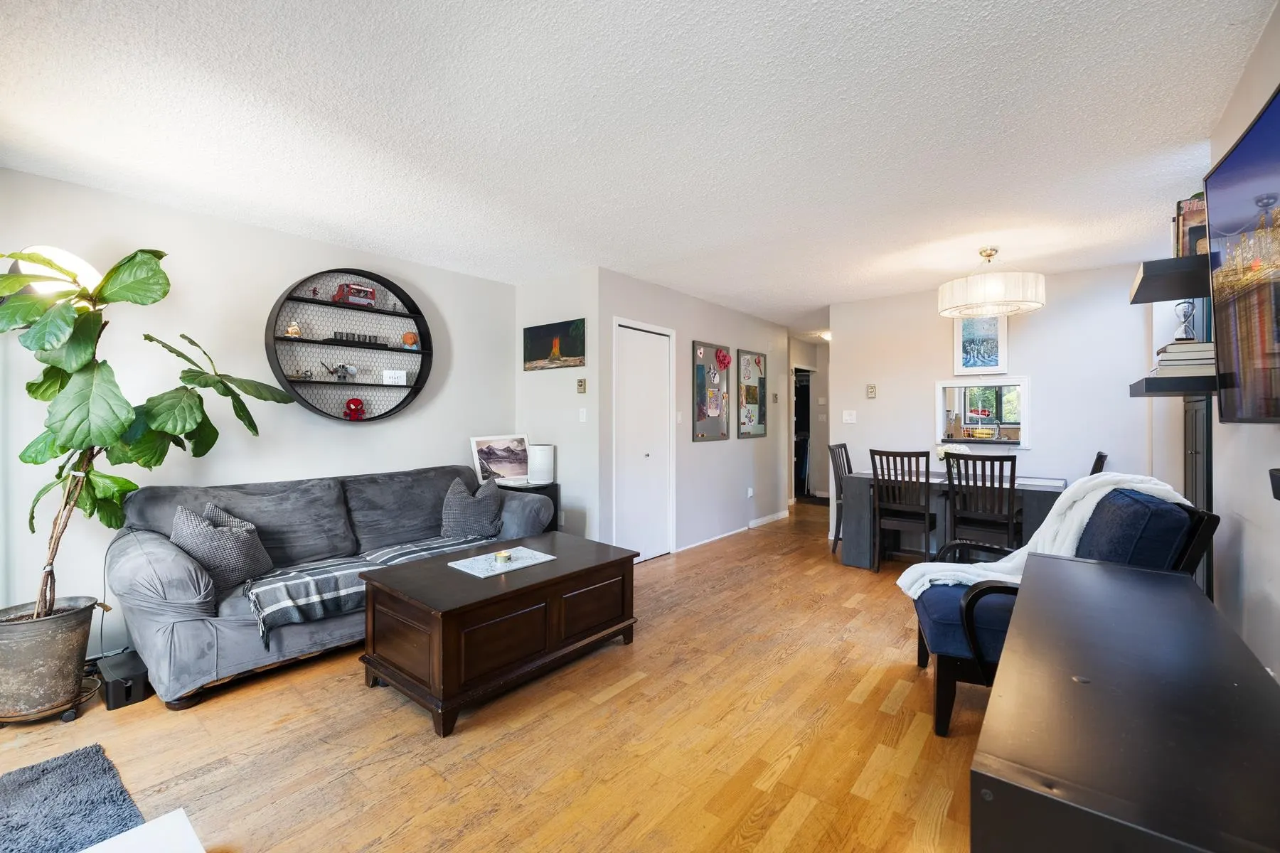 24 230 W 14th Street