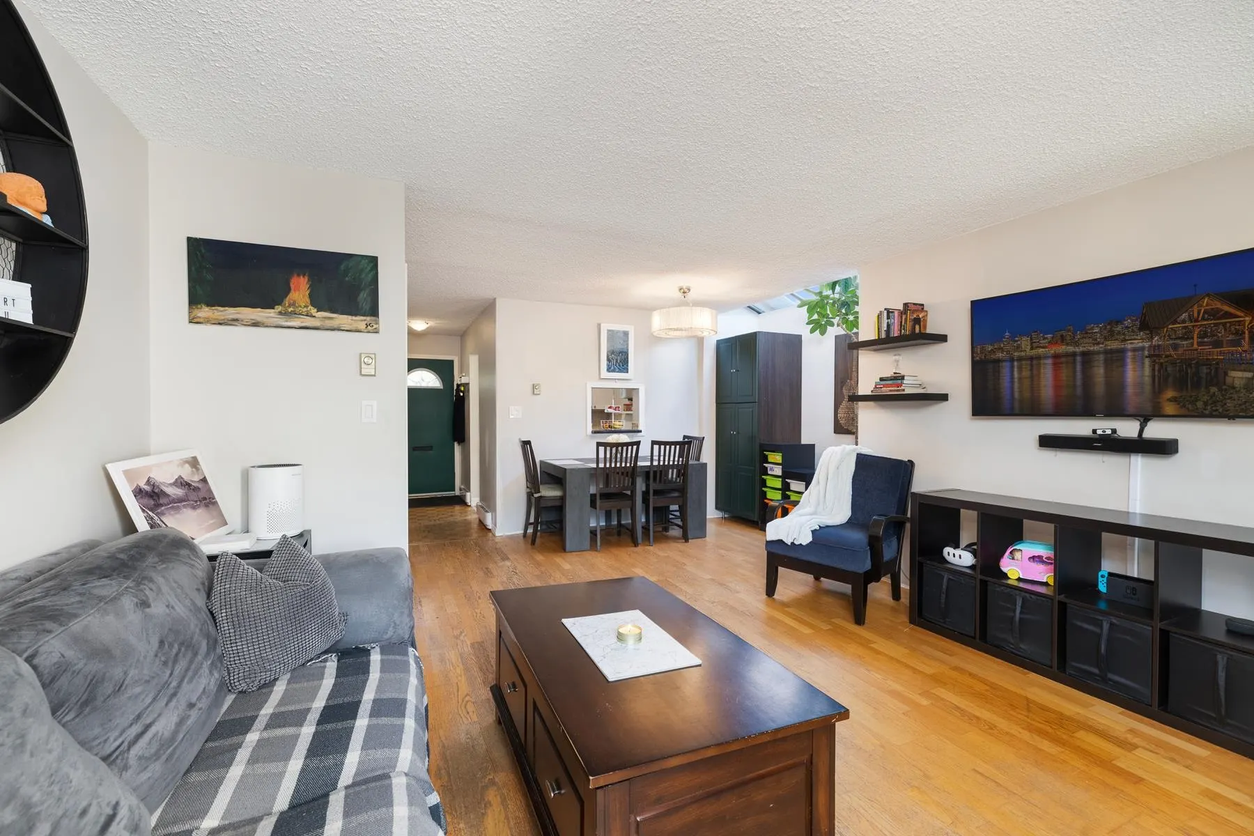 24 230 W 14th Street