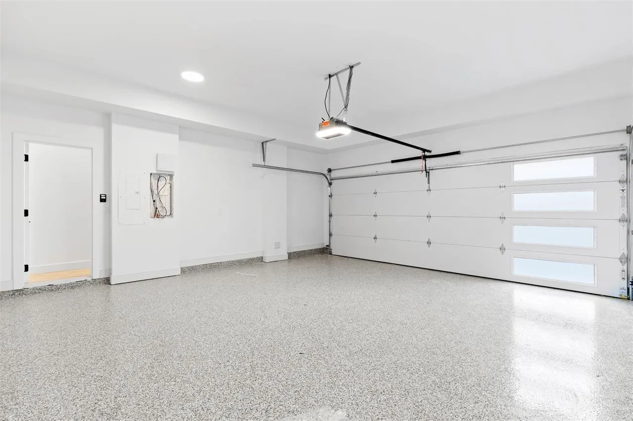 2 3075 160 Street