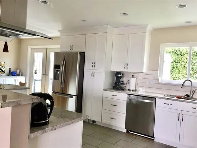 1455 Flora Place