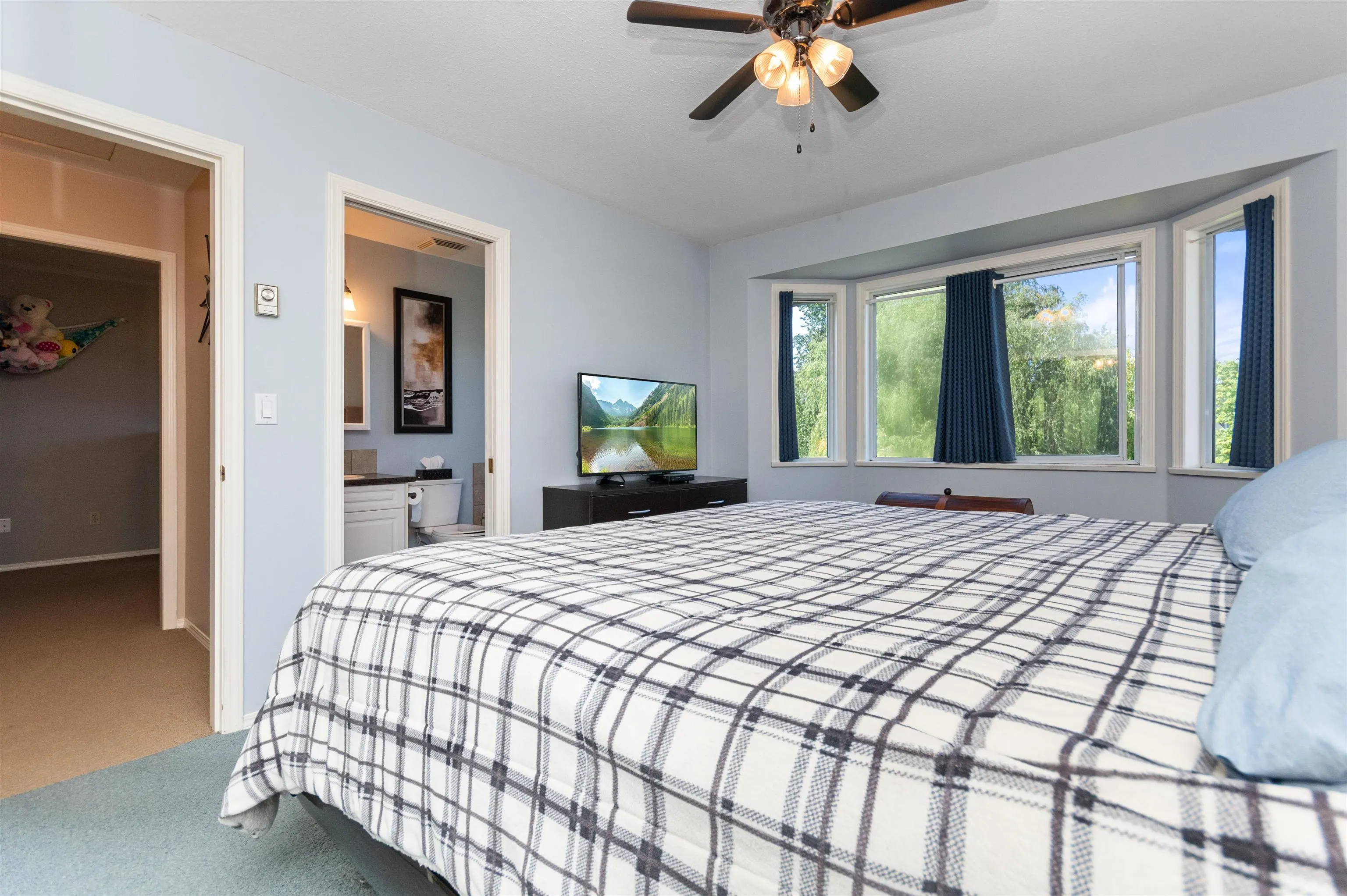 7641 Sapphire Drive