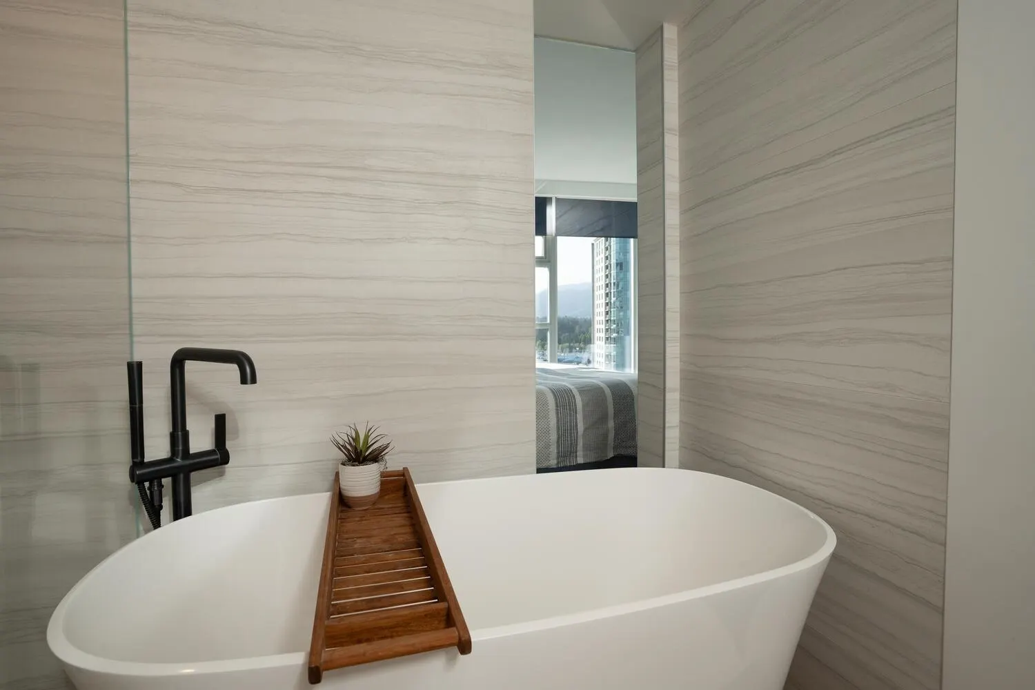 1702 1205 W Hastings Street