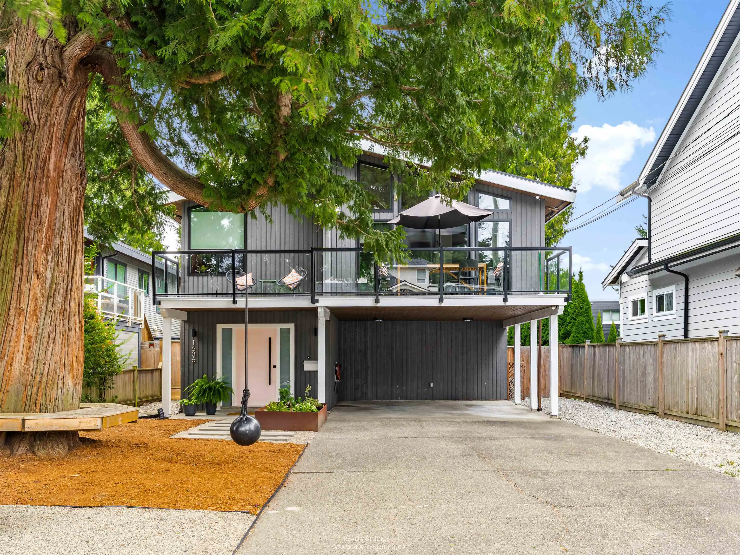 1636 Farrell Crescent