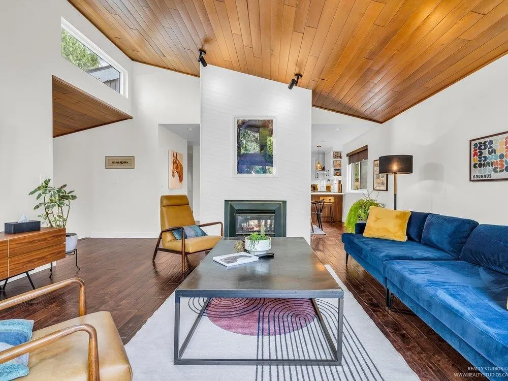 1636 Farrell Crescent