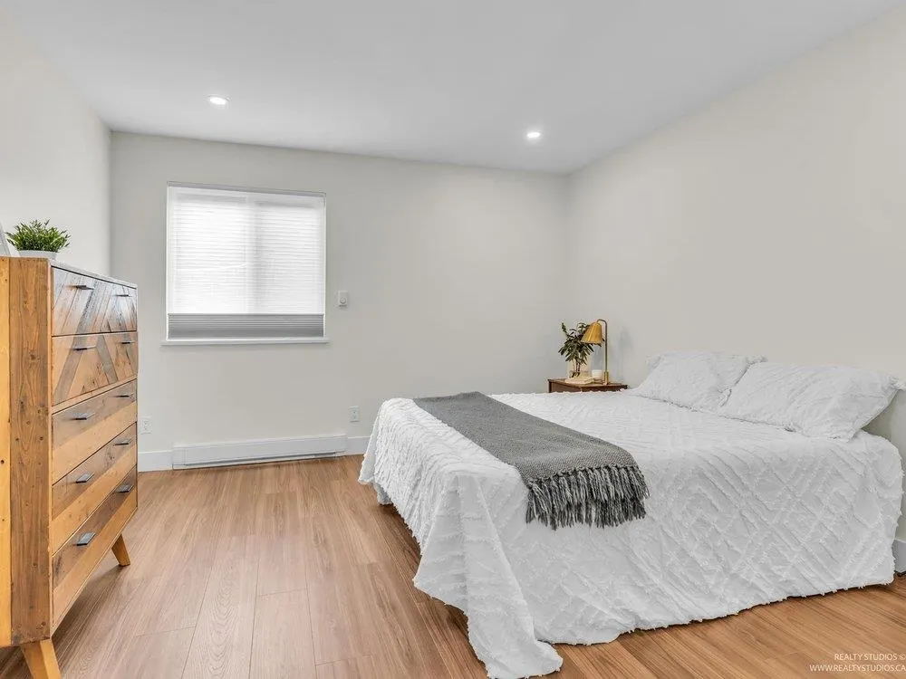 1636 Farrell Crescent
