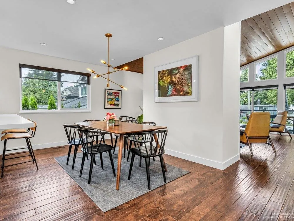 1636 Farrell Crescent