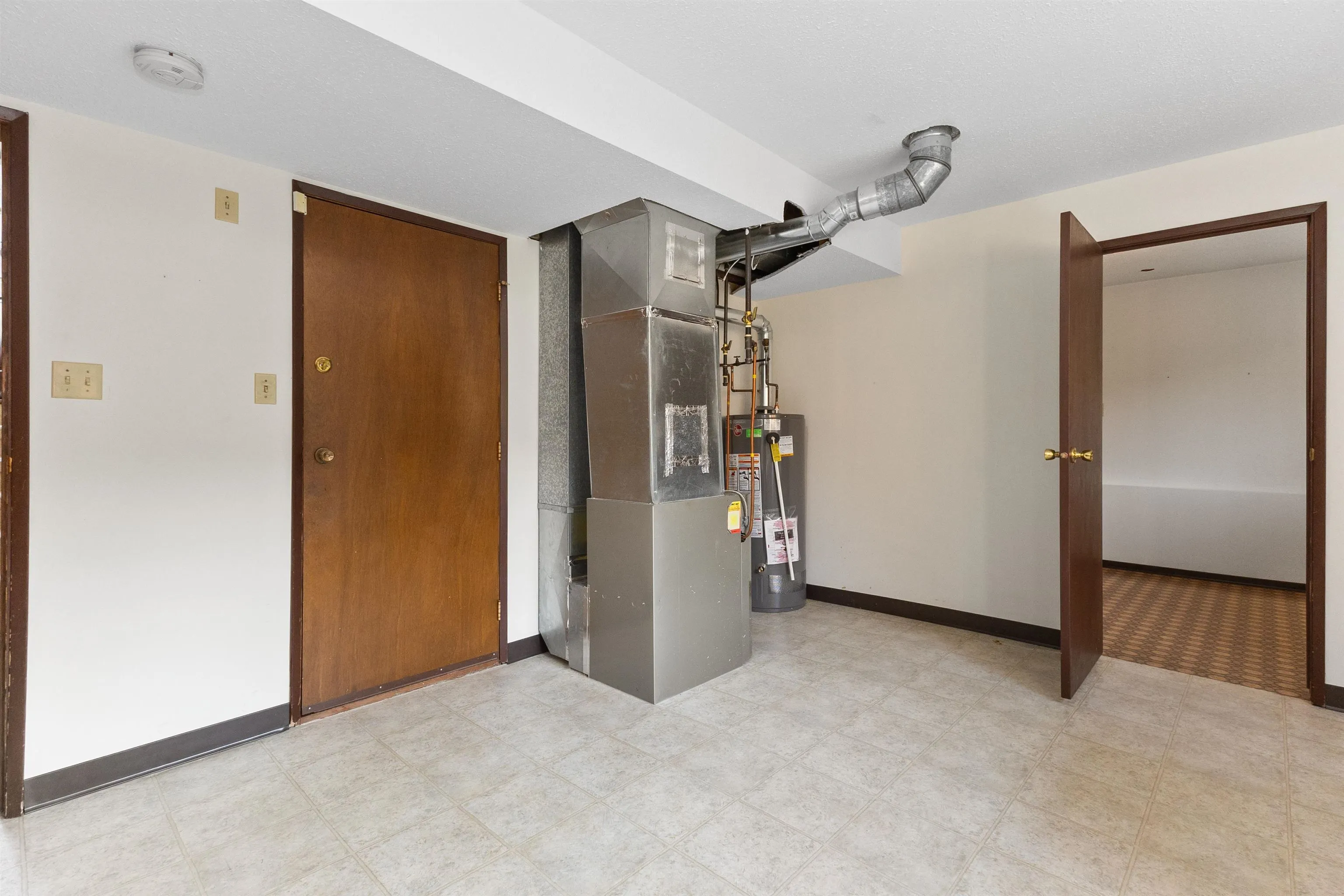 3783 Nanaimo Crescent