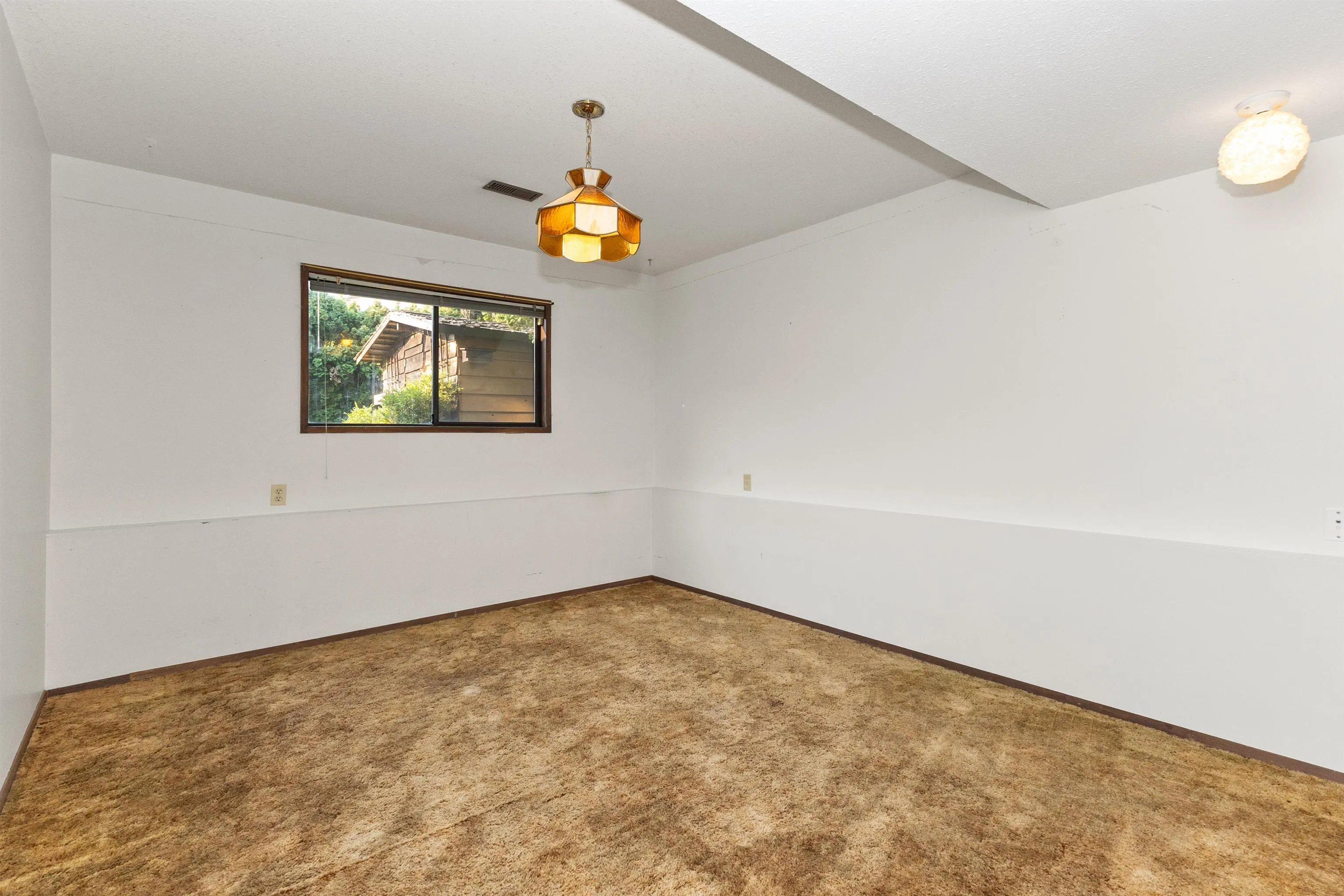 3783 Nanaimo Crescent