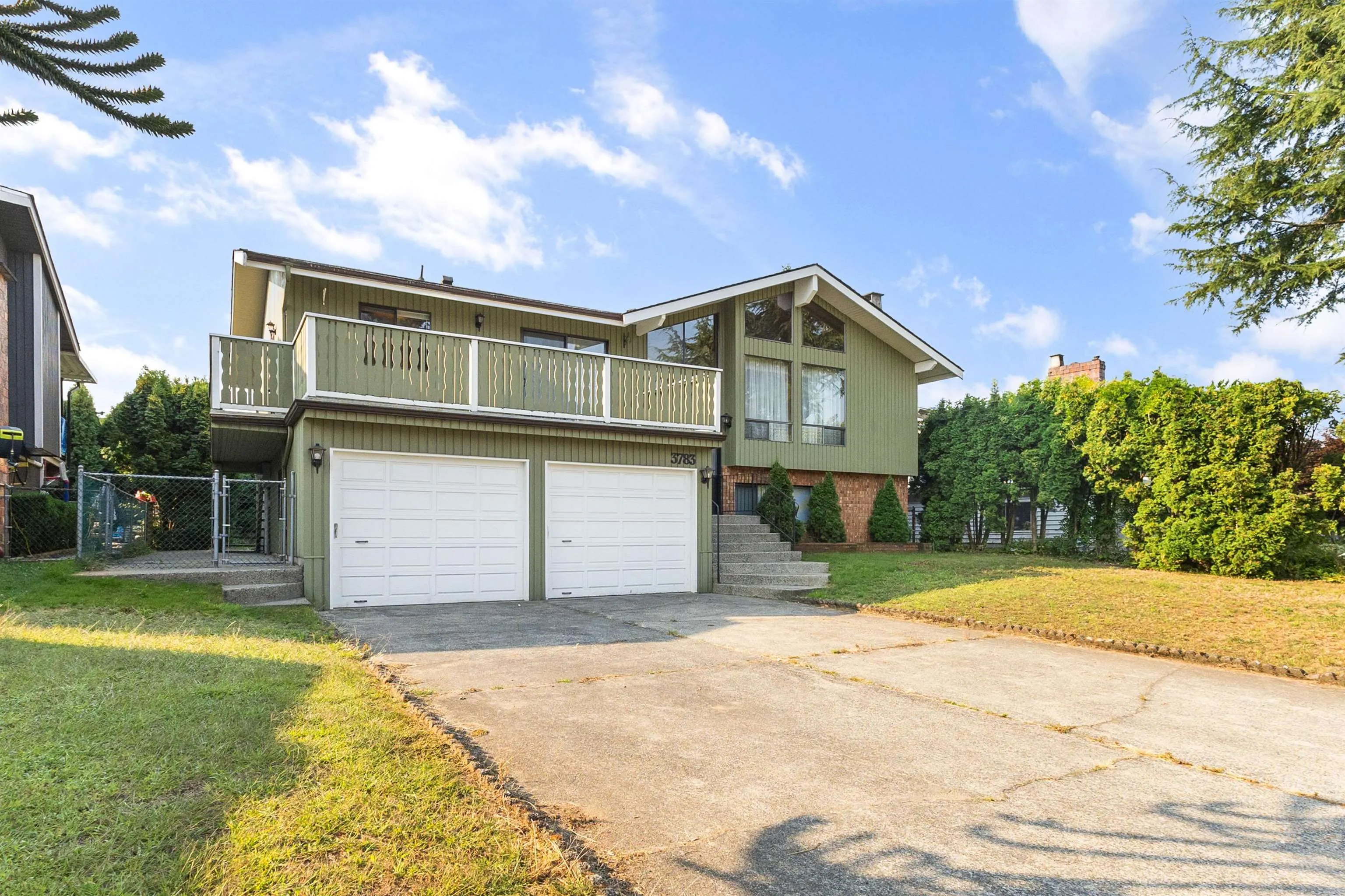 3783 Nanaimo Crescent