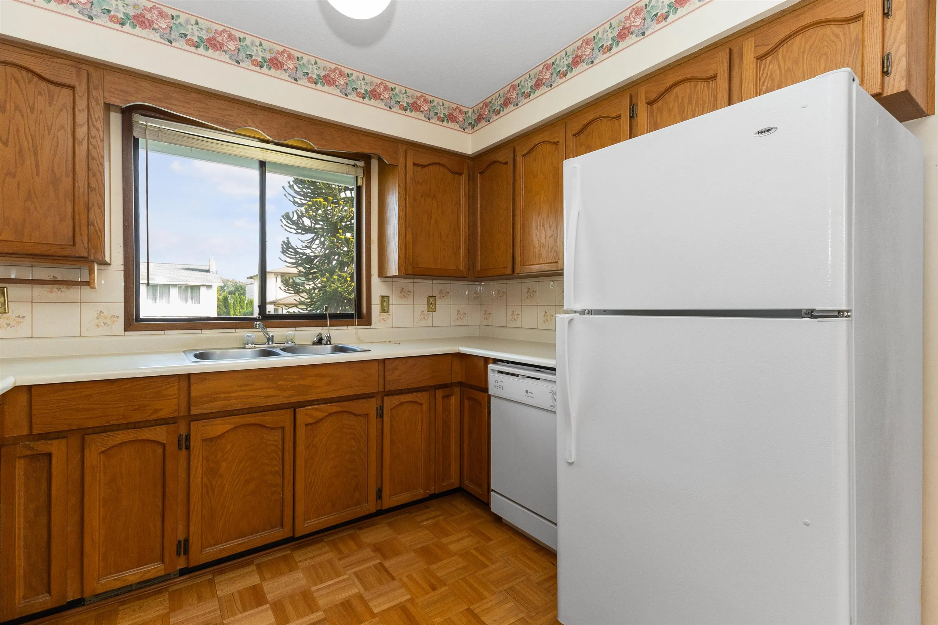 3783 Nanaimo Crescent