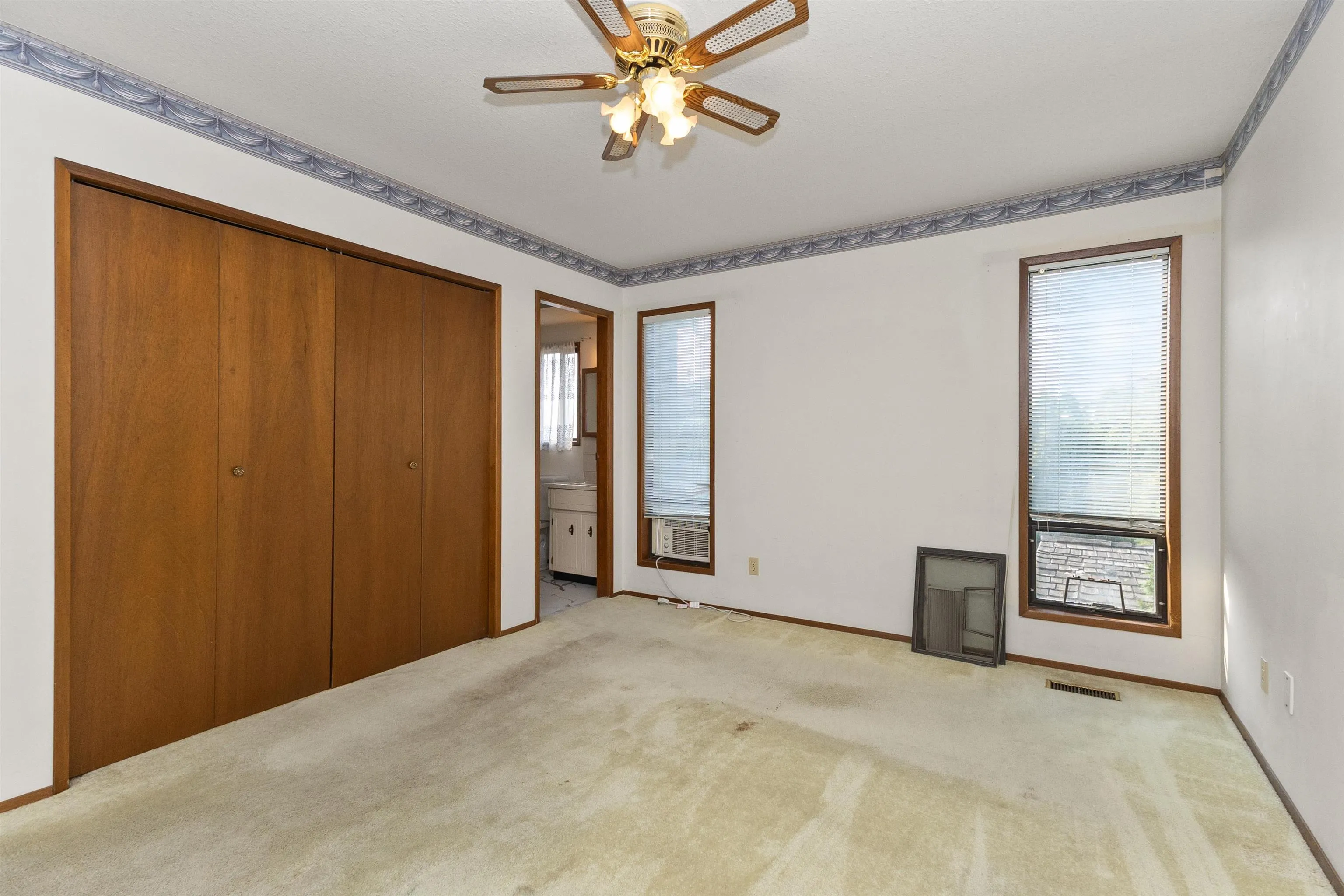 3783 Nanaimo Crescent