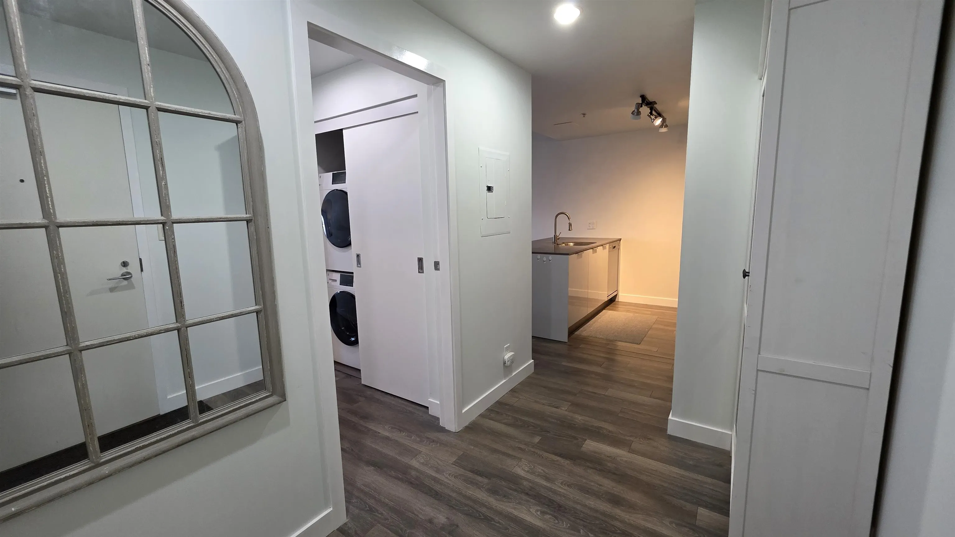 3005 128 W Cordova Street