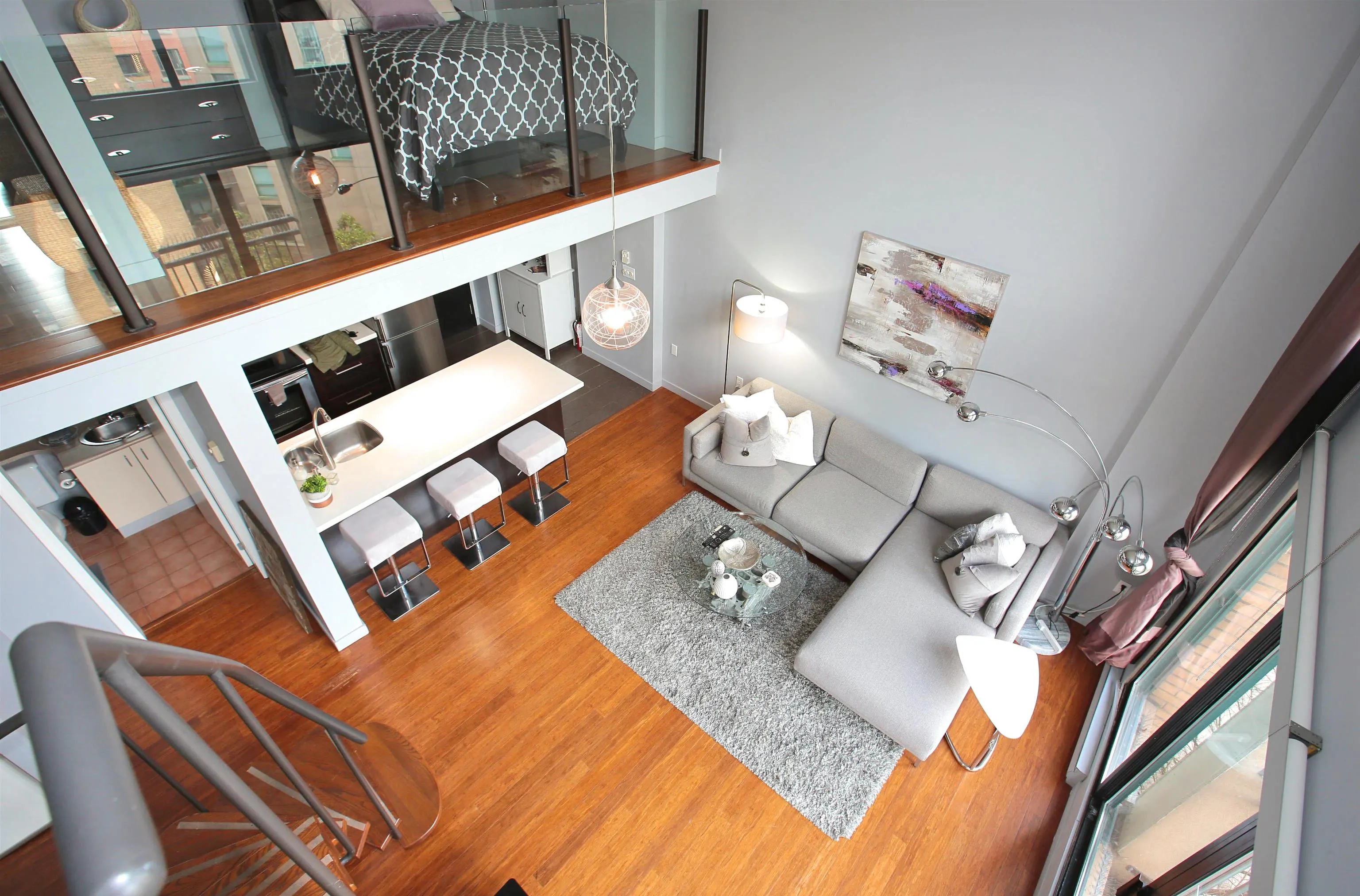 511 22 E Cordova Street