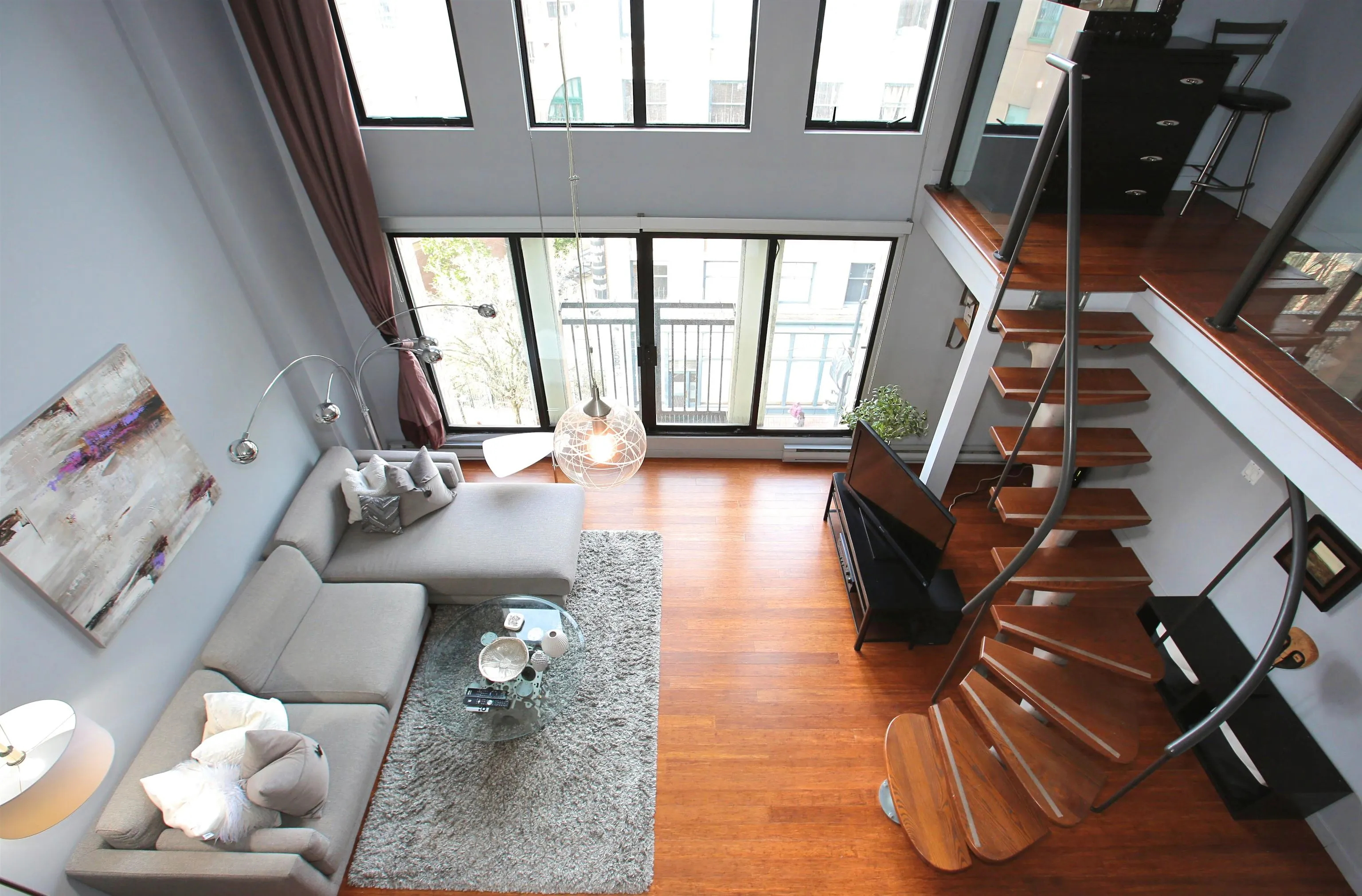 511 22 E Cordova Street