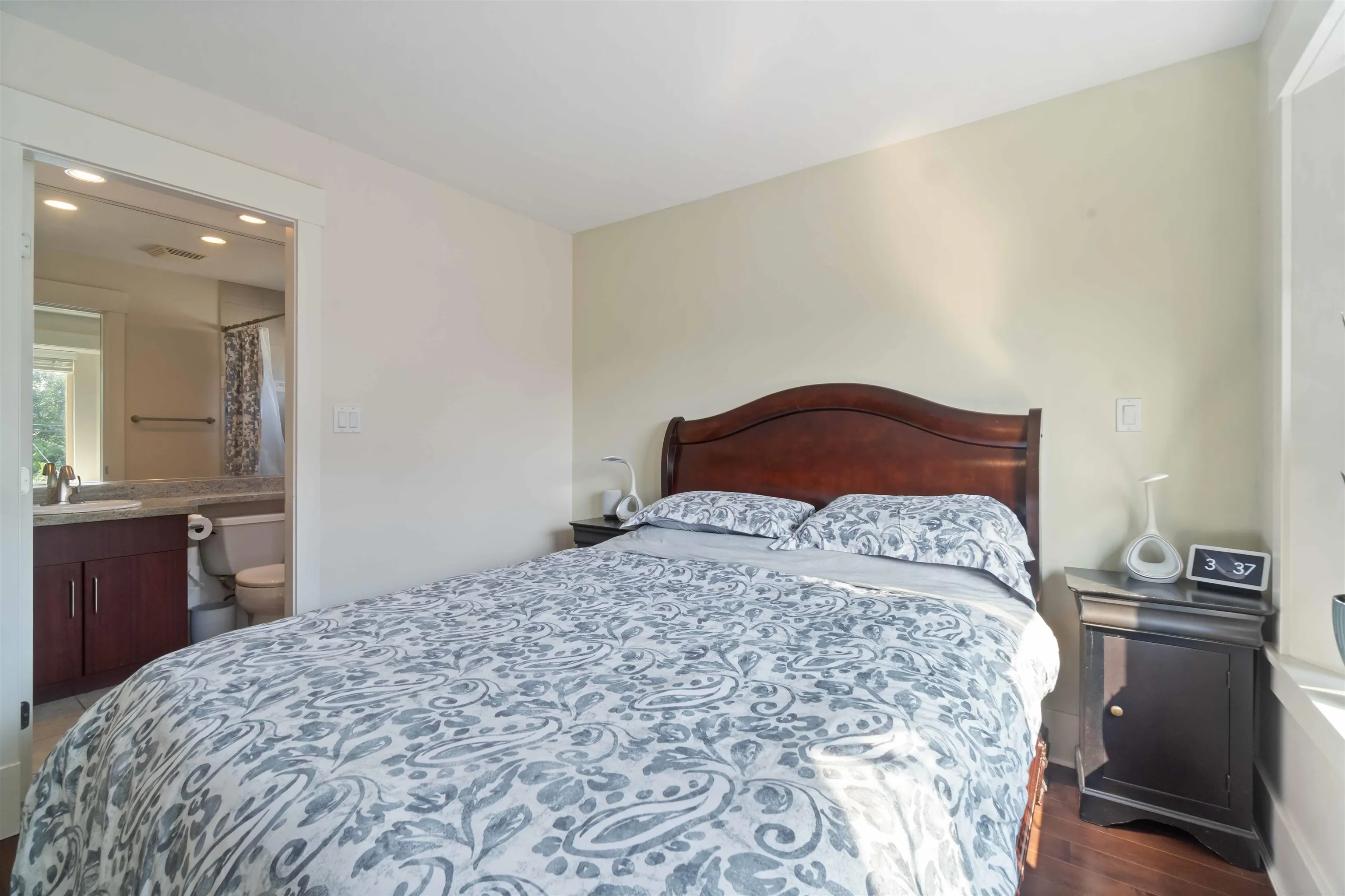 720 W 68th Avenue