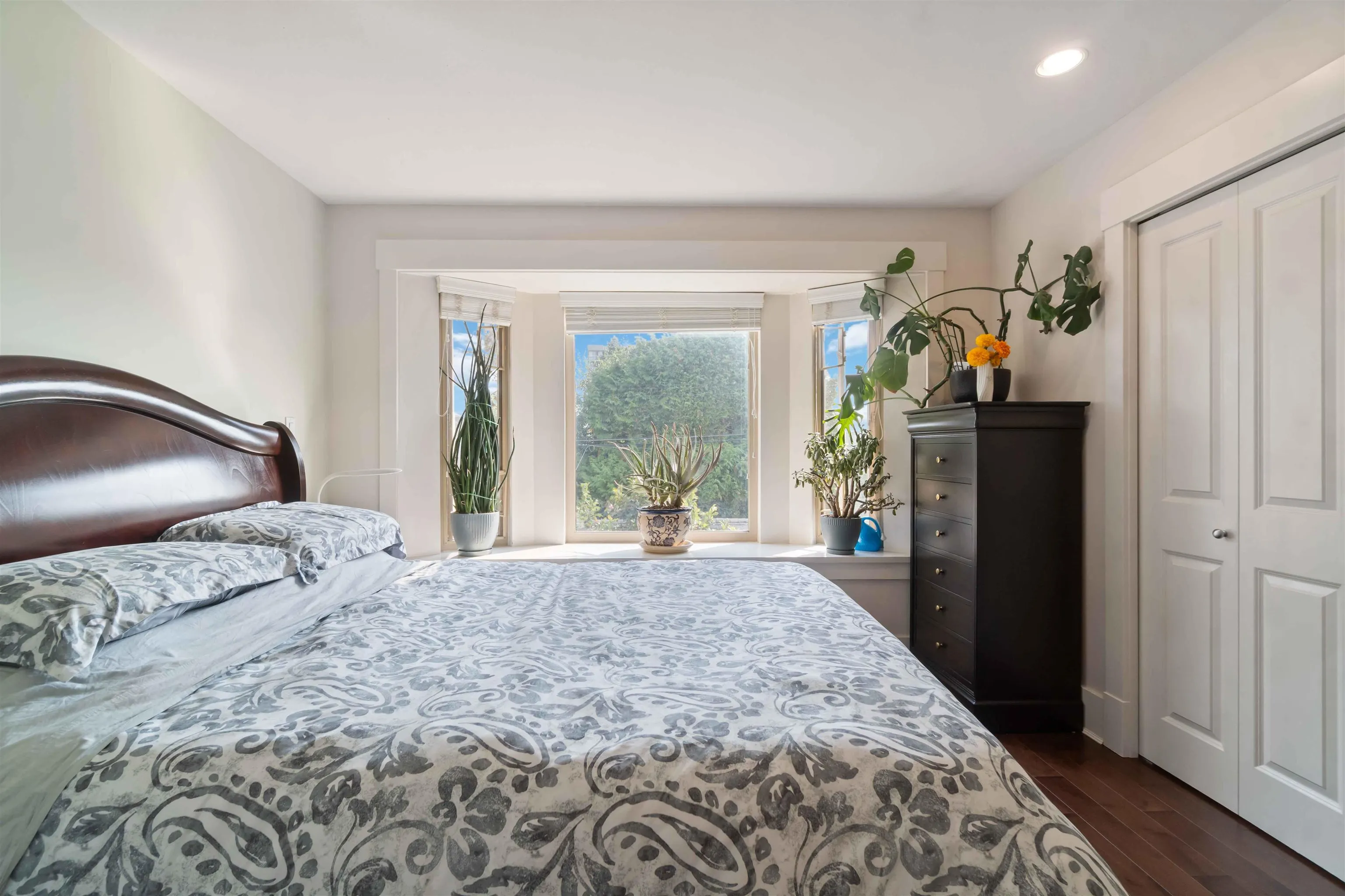 720 W 68th Avenue