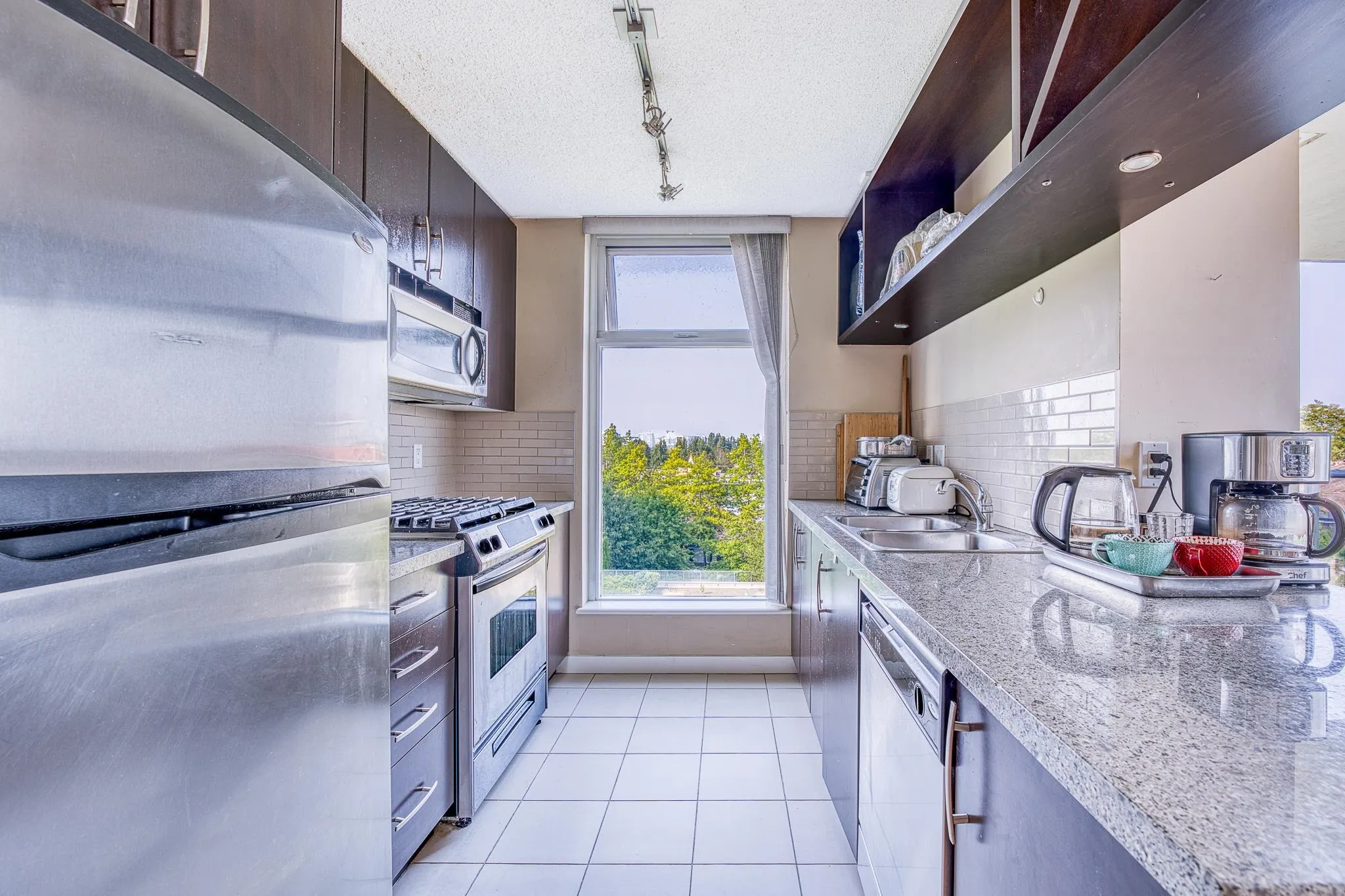 803 5068 Kwantlen Street