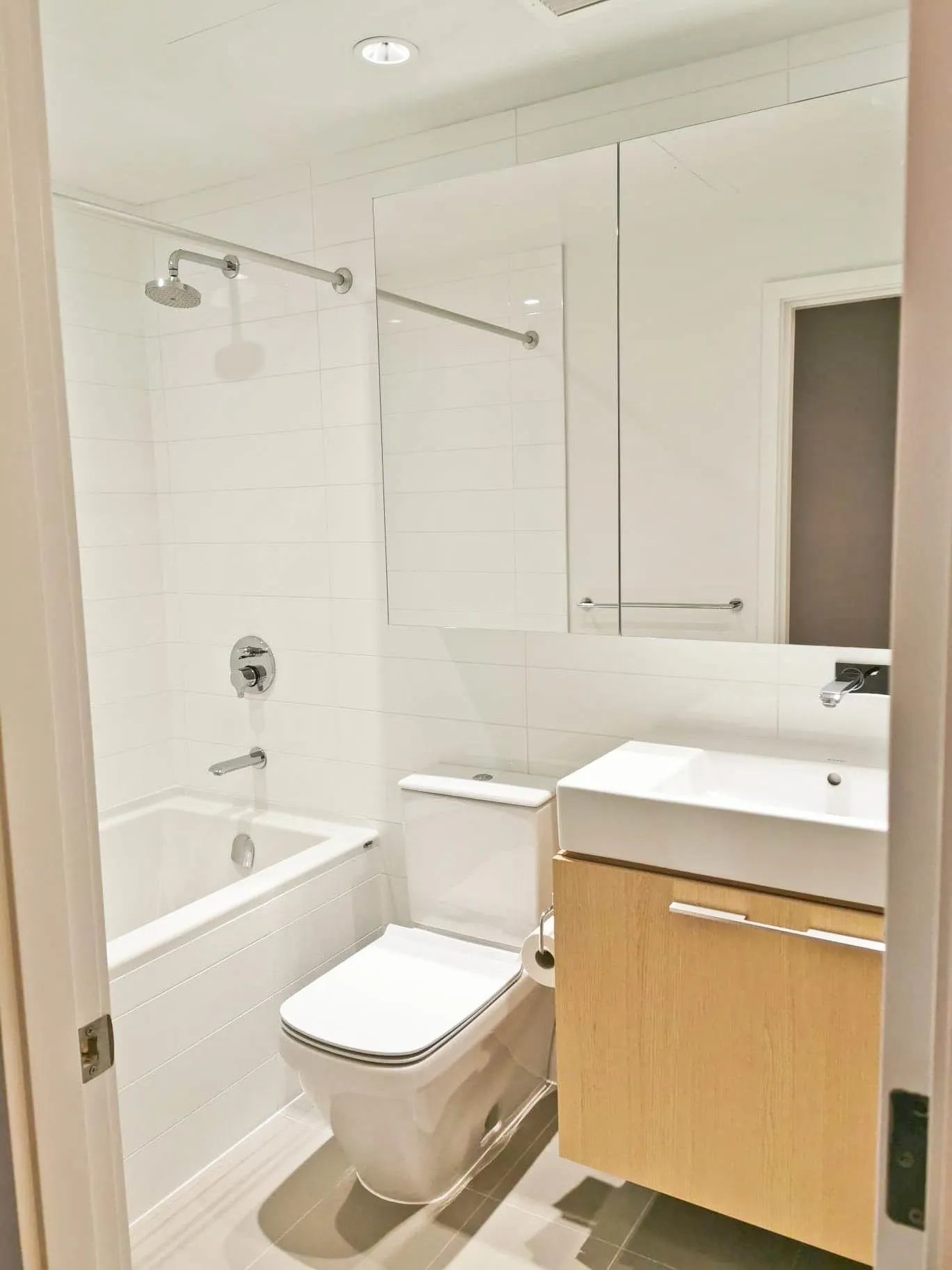 5007 4510 Halifax Way