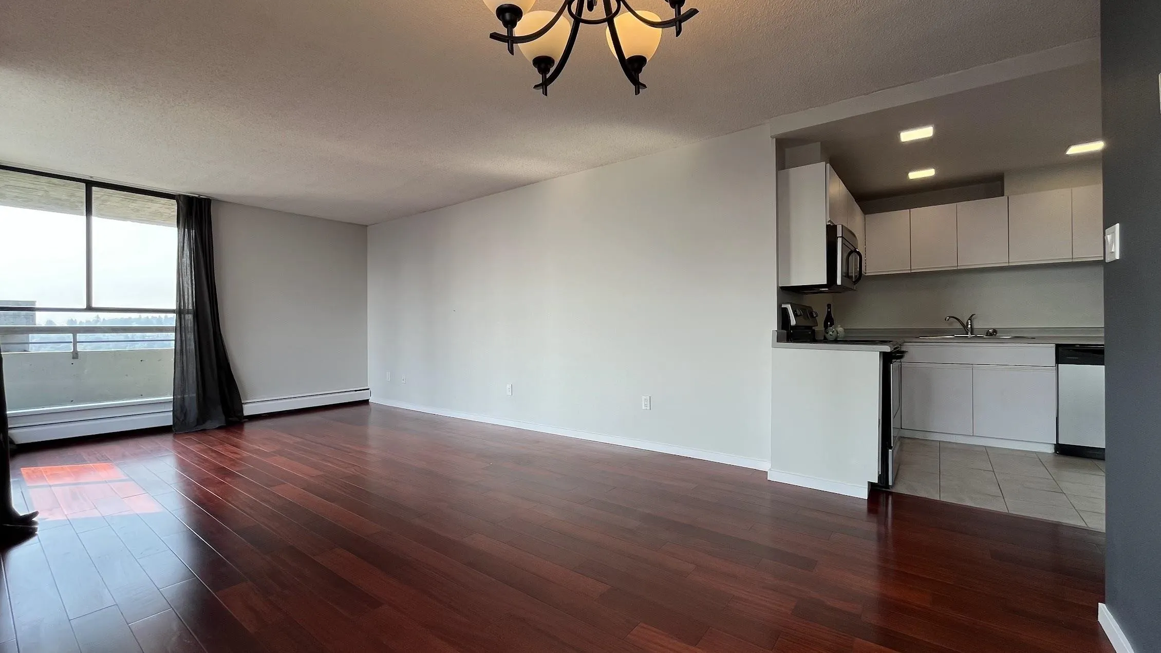 2105 3755 Bartlett Court