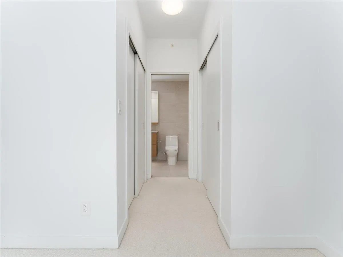 2505 2181 Madison Avenue
