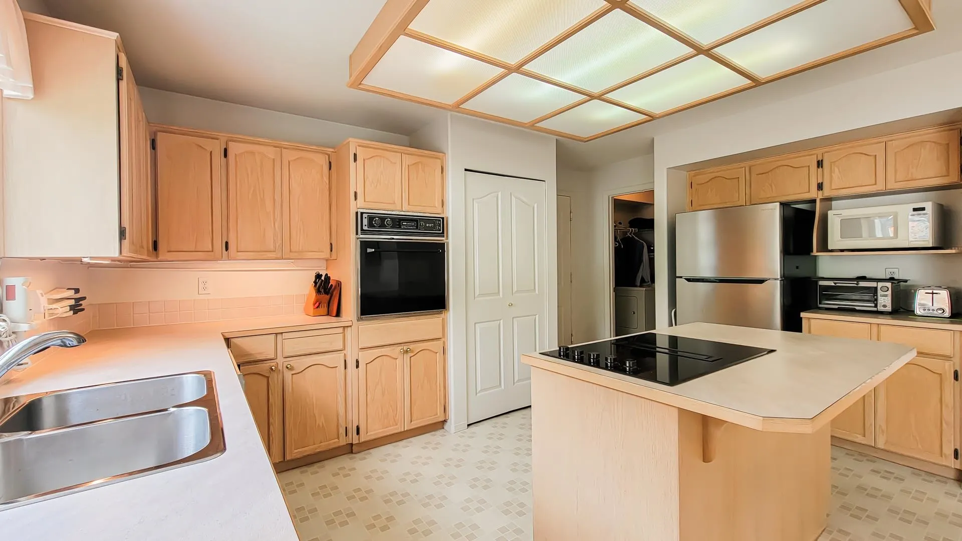 1406 Vistaview Court