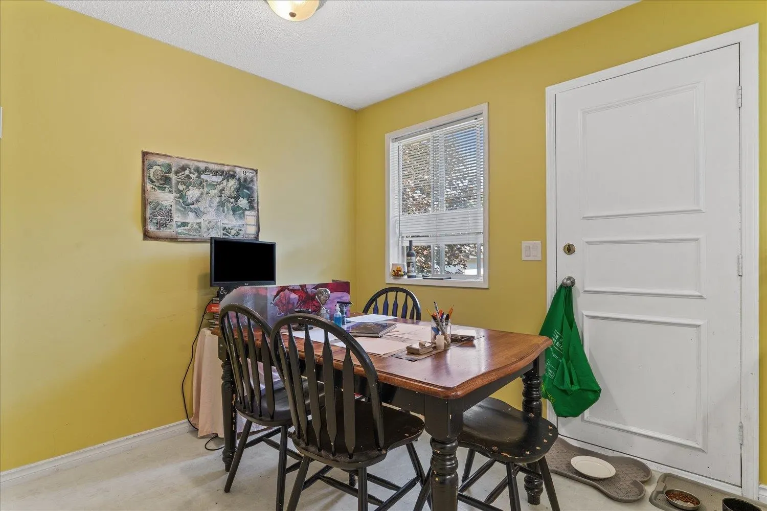 45649 Laura Crescent