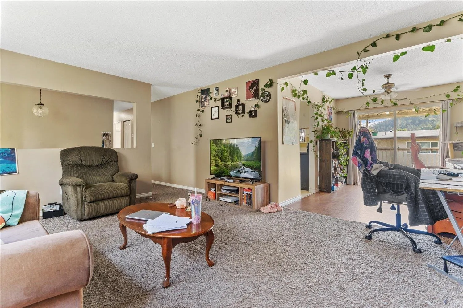 45649 Laura Crescent