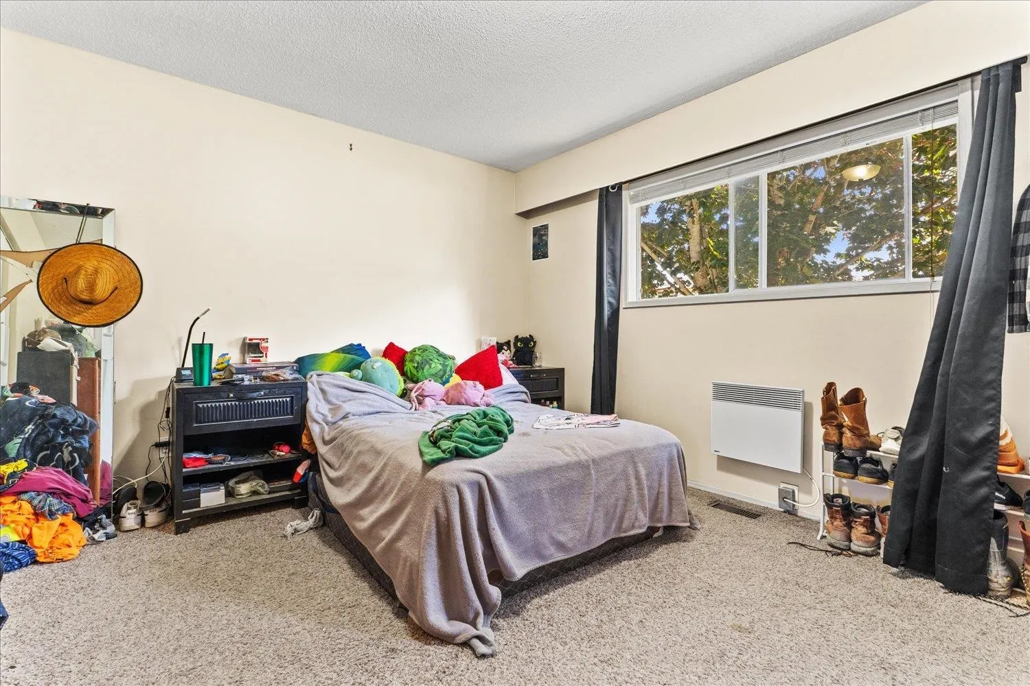 45649 Laura Crescent
