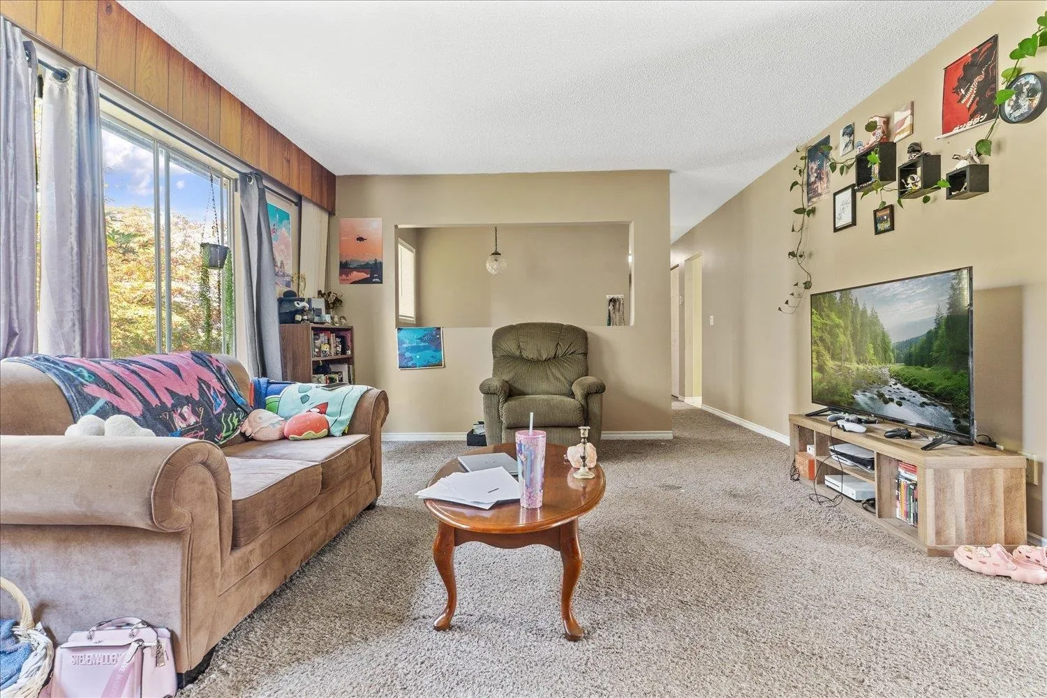 45649 Laura Crescent
