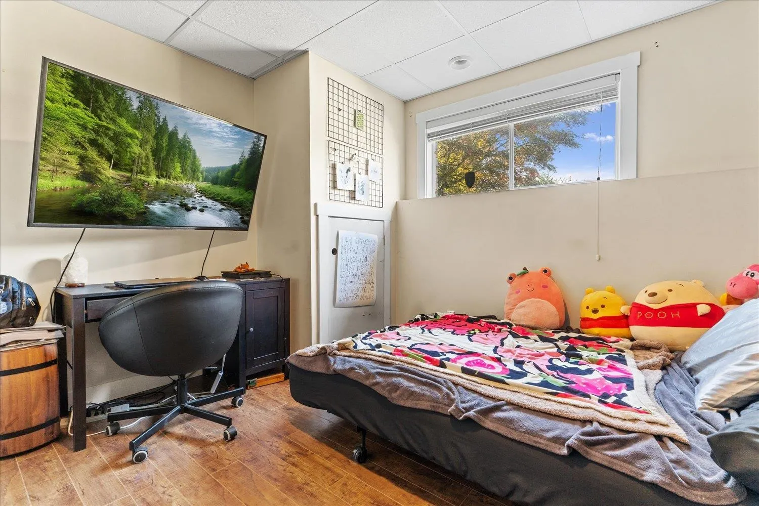 45649 Laura Crescent