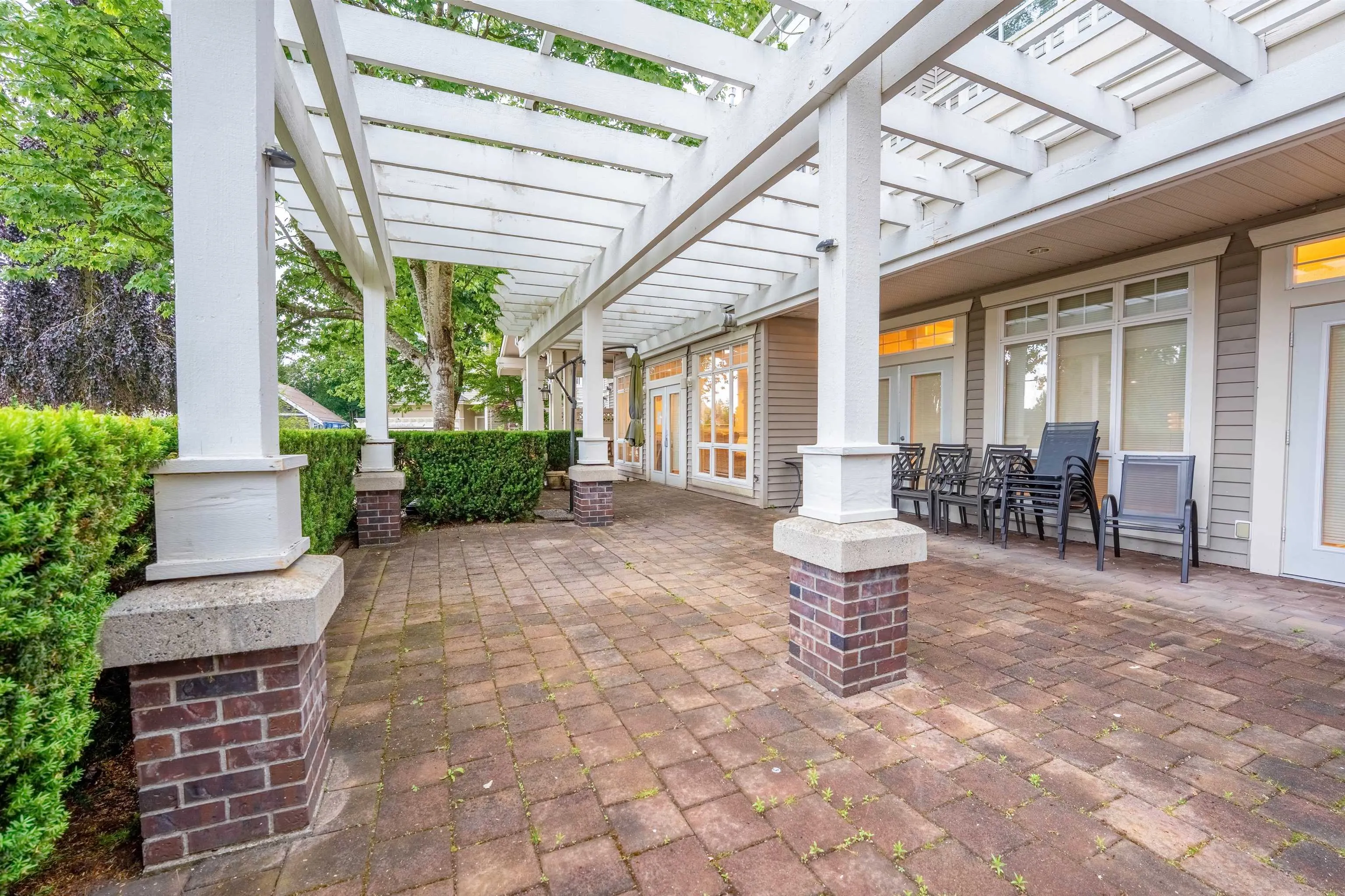416 960 Lynn Valley Road
