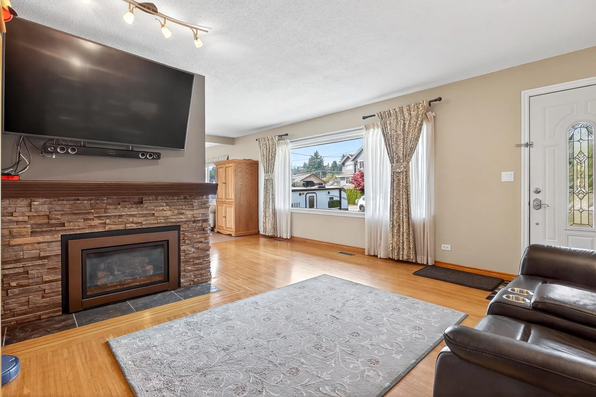 2126 Kugler Avenue