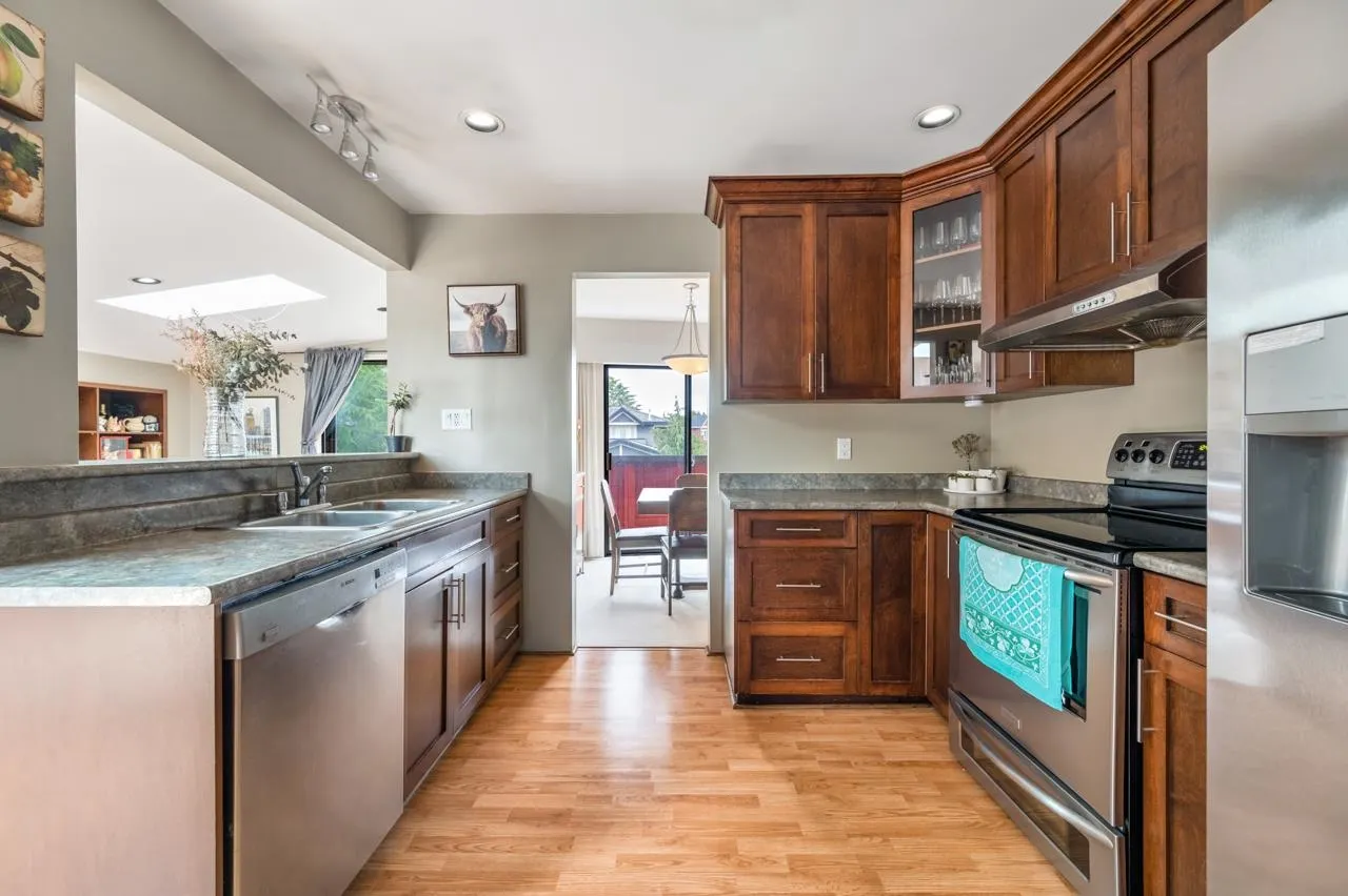 6680 Coltsfoot Drive