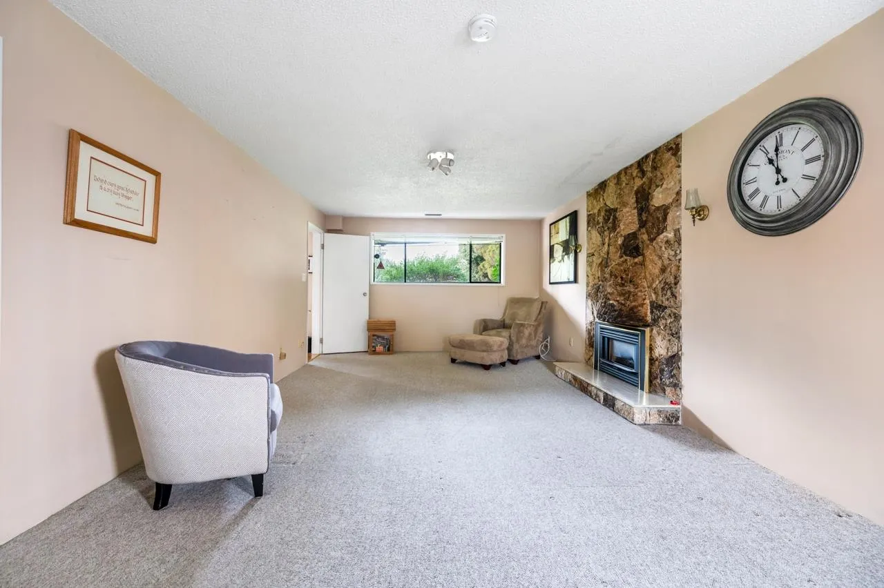 6680 Coltsfoot Drive