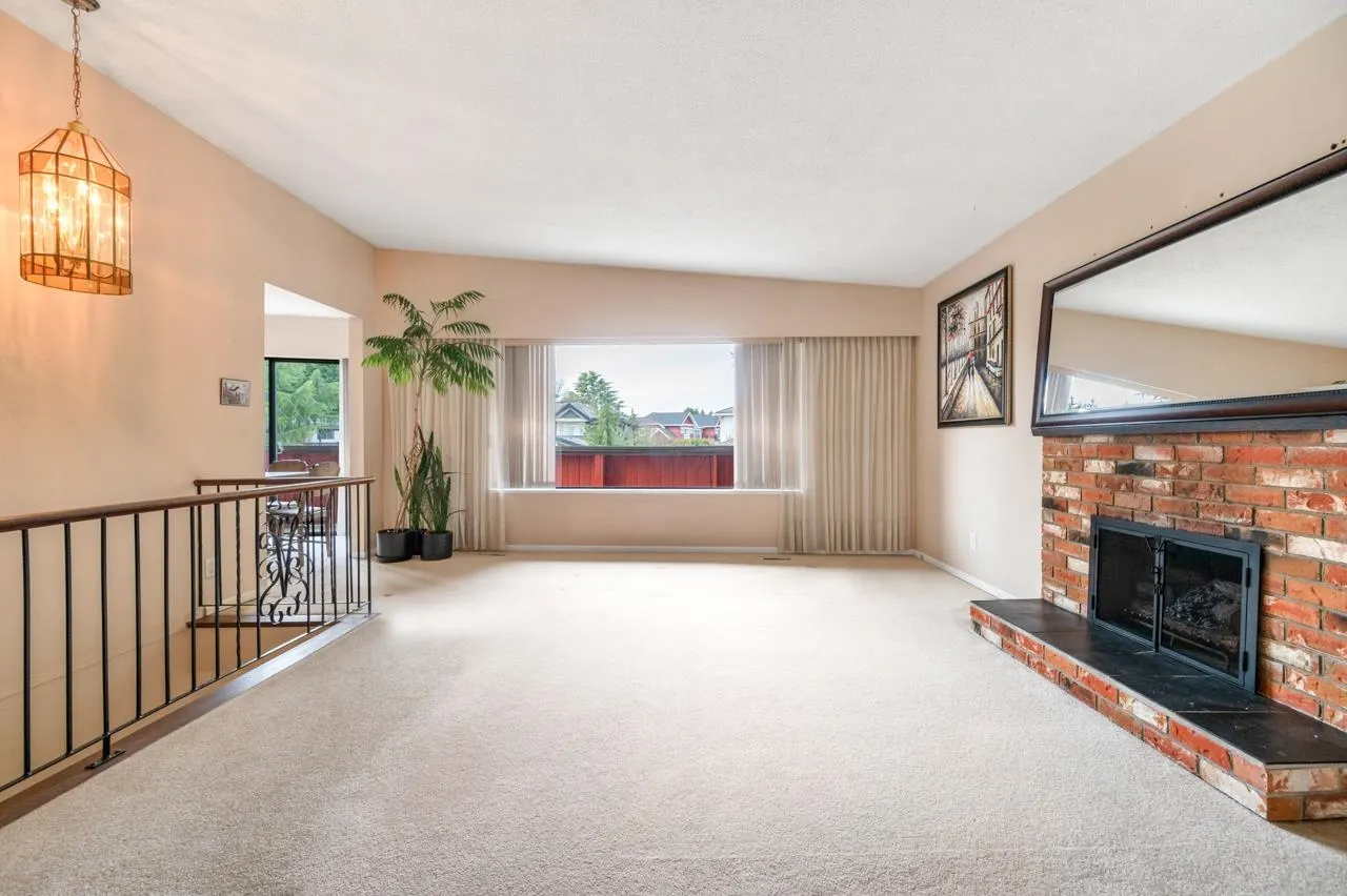 6680 Coltsfoot Drive