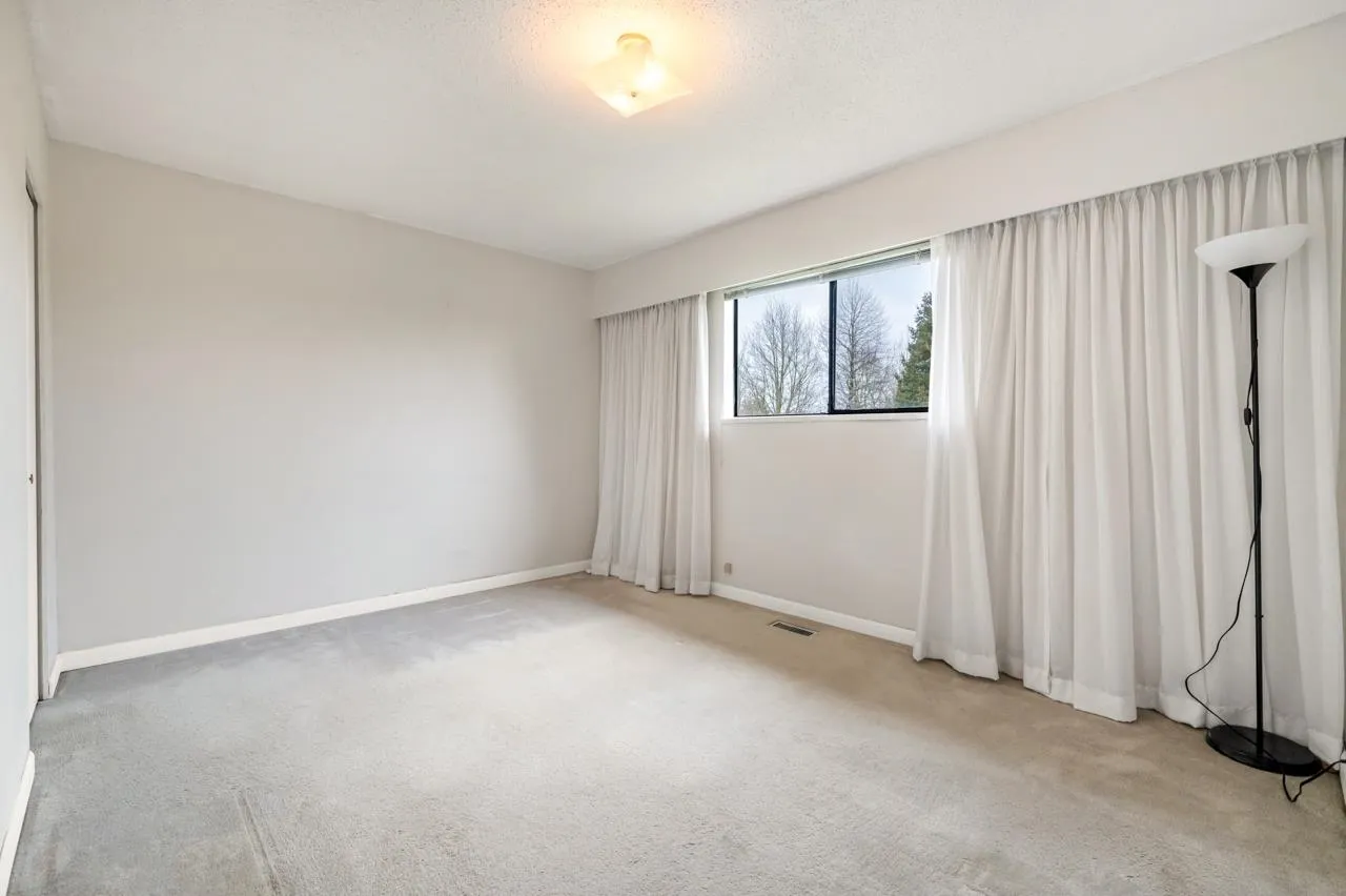 6680 Coltsfoot Drive