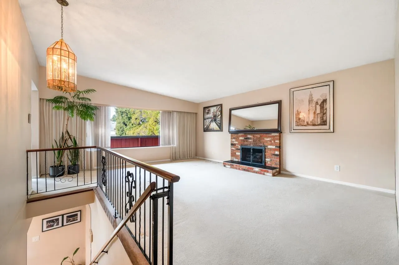 6680 Coltsfoot Drive