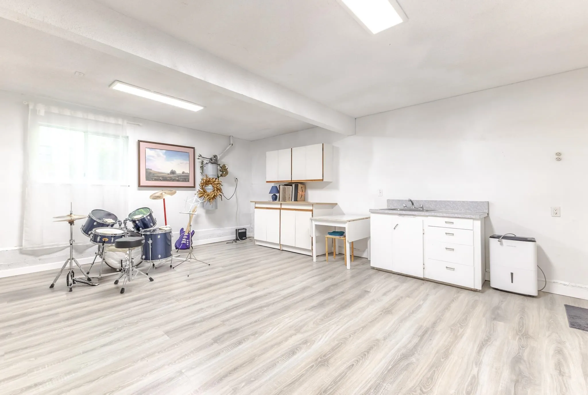 5843 Carson Street