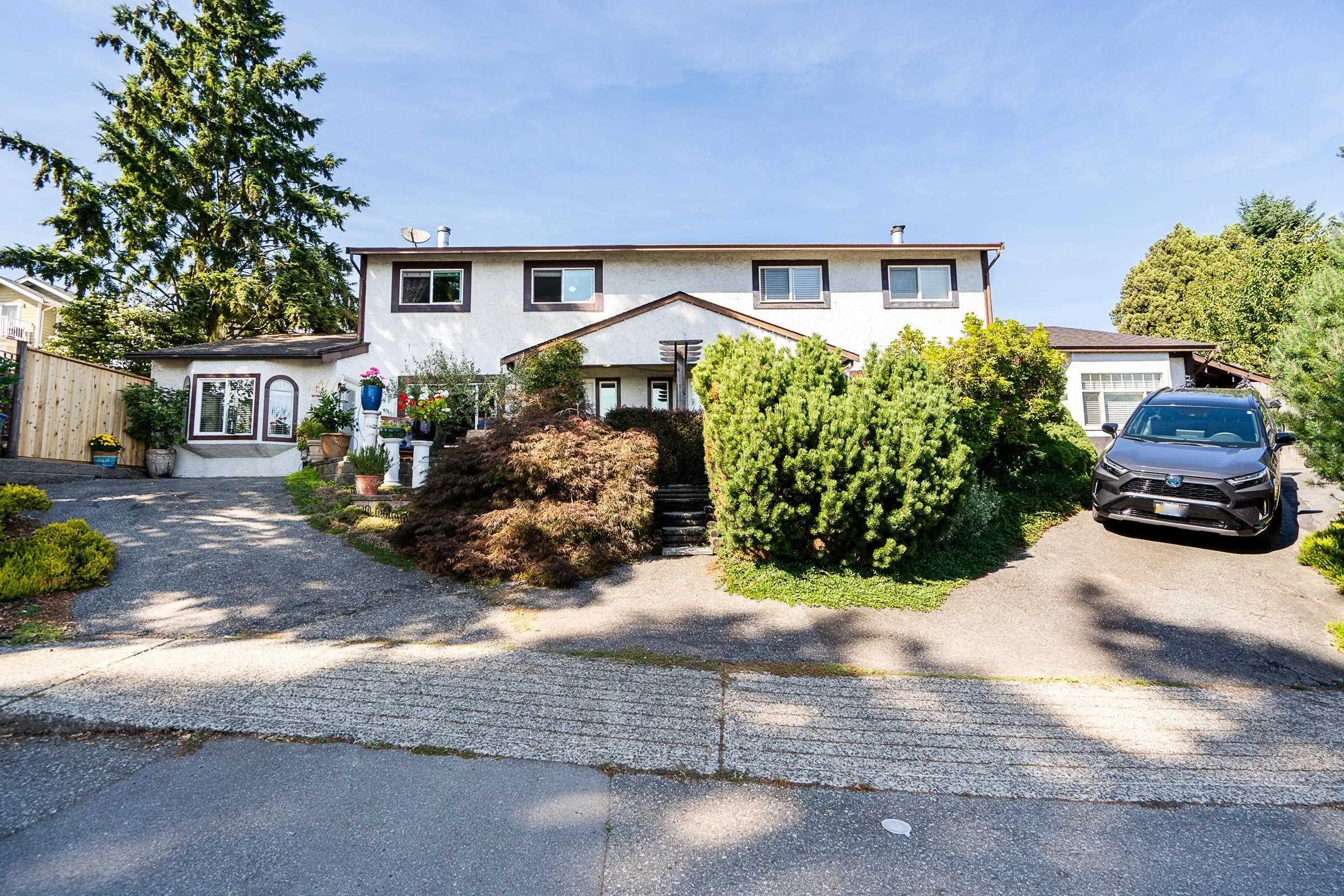 1135 Vanier Avenue